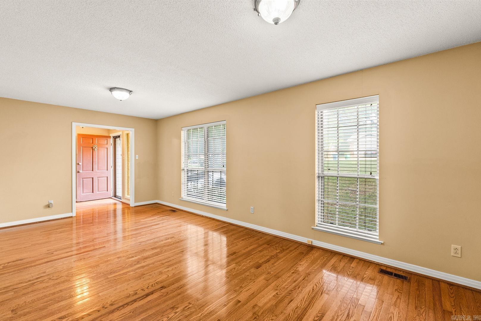 PLEASANT VIEW - Residential