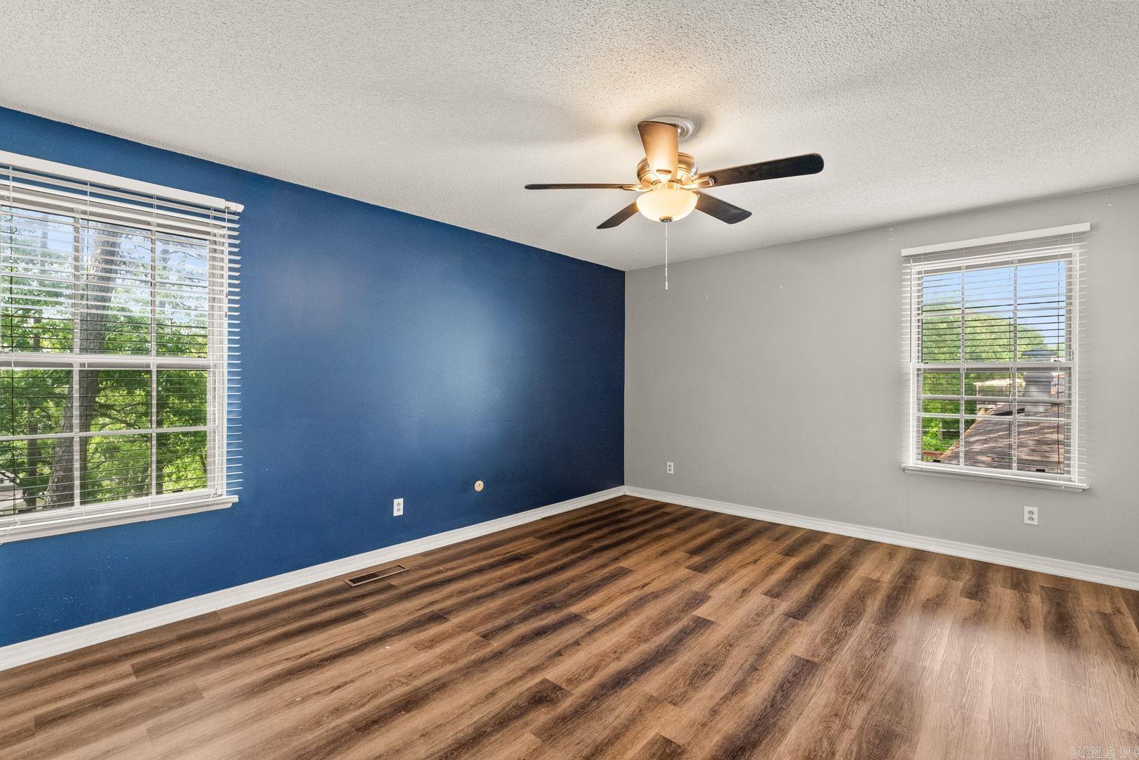 PLEASANT VIEW - Residential