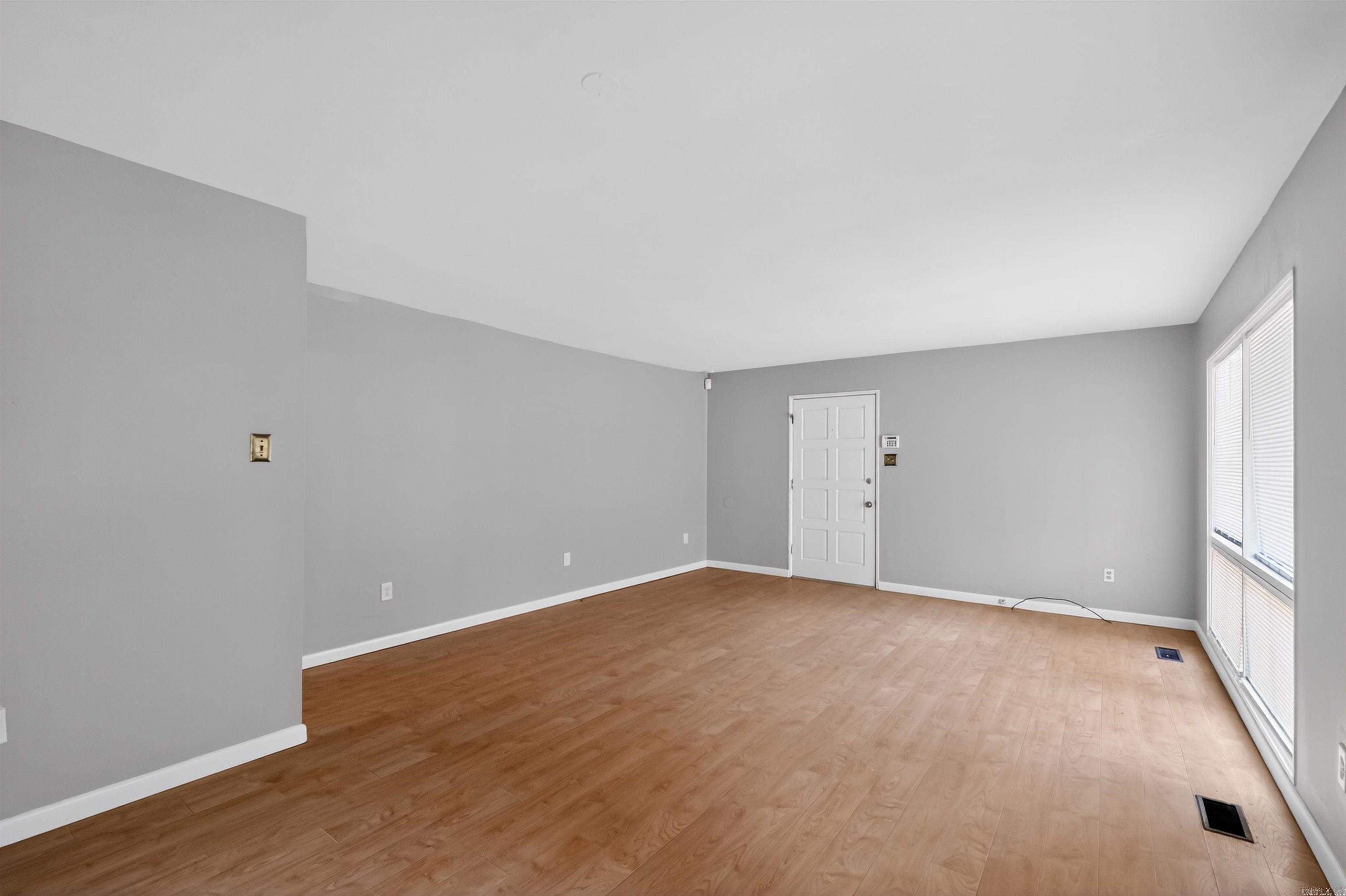 MEADOWCLIFF - Residential