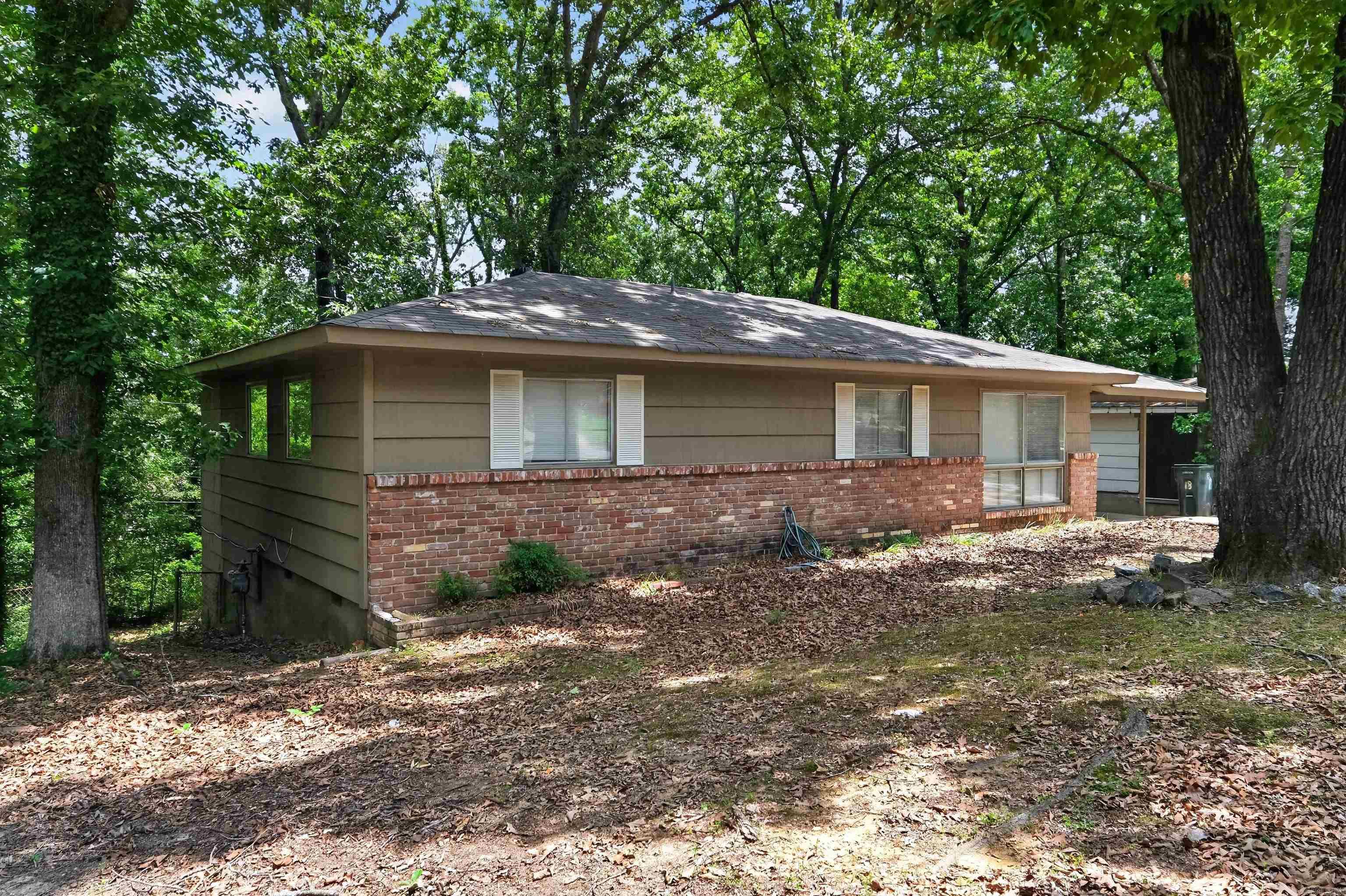 MEADOWCLIFF - Residential