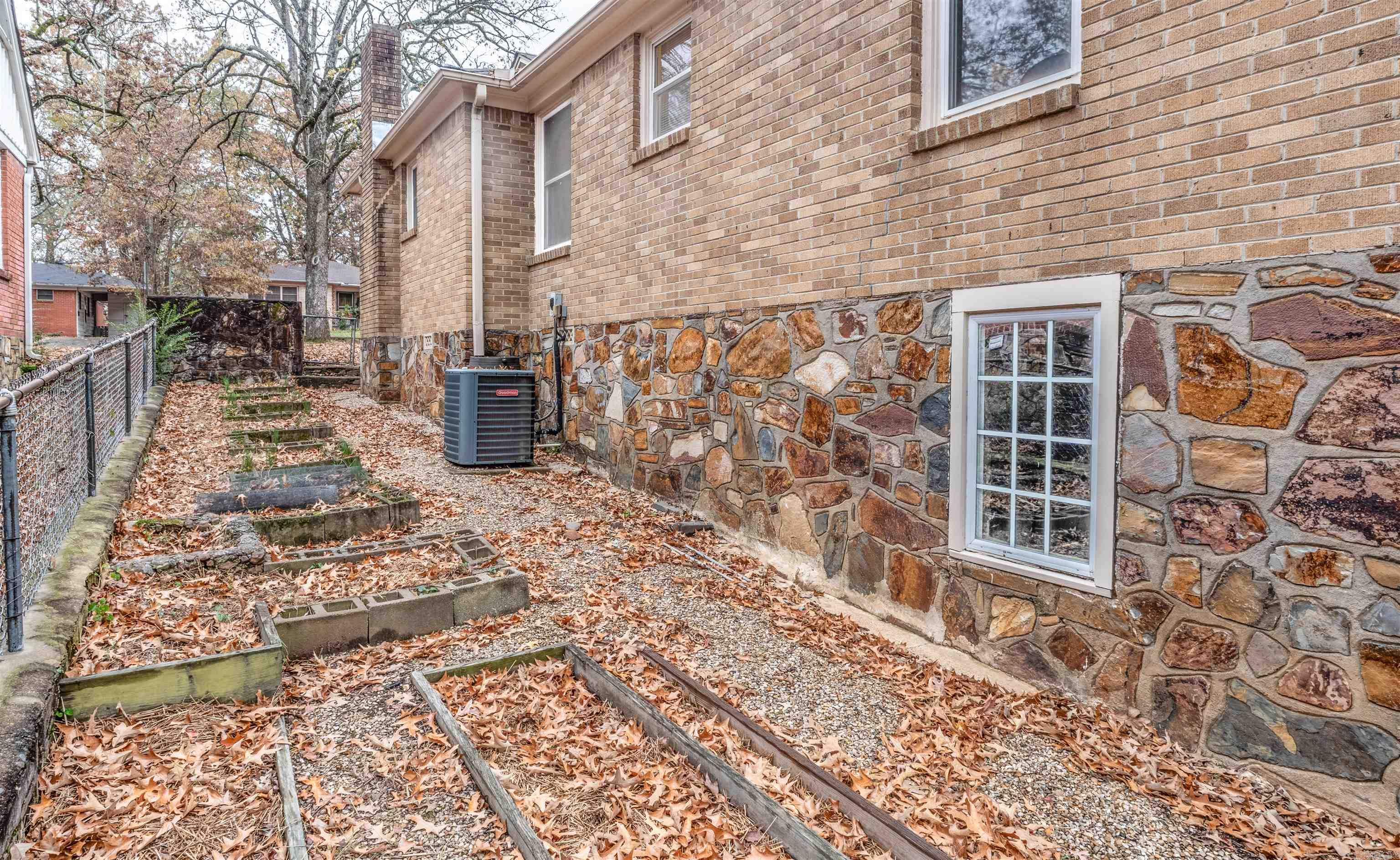 CHERRY & COX - Residential