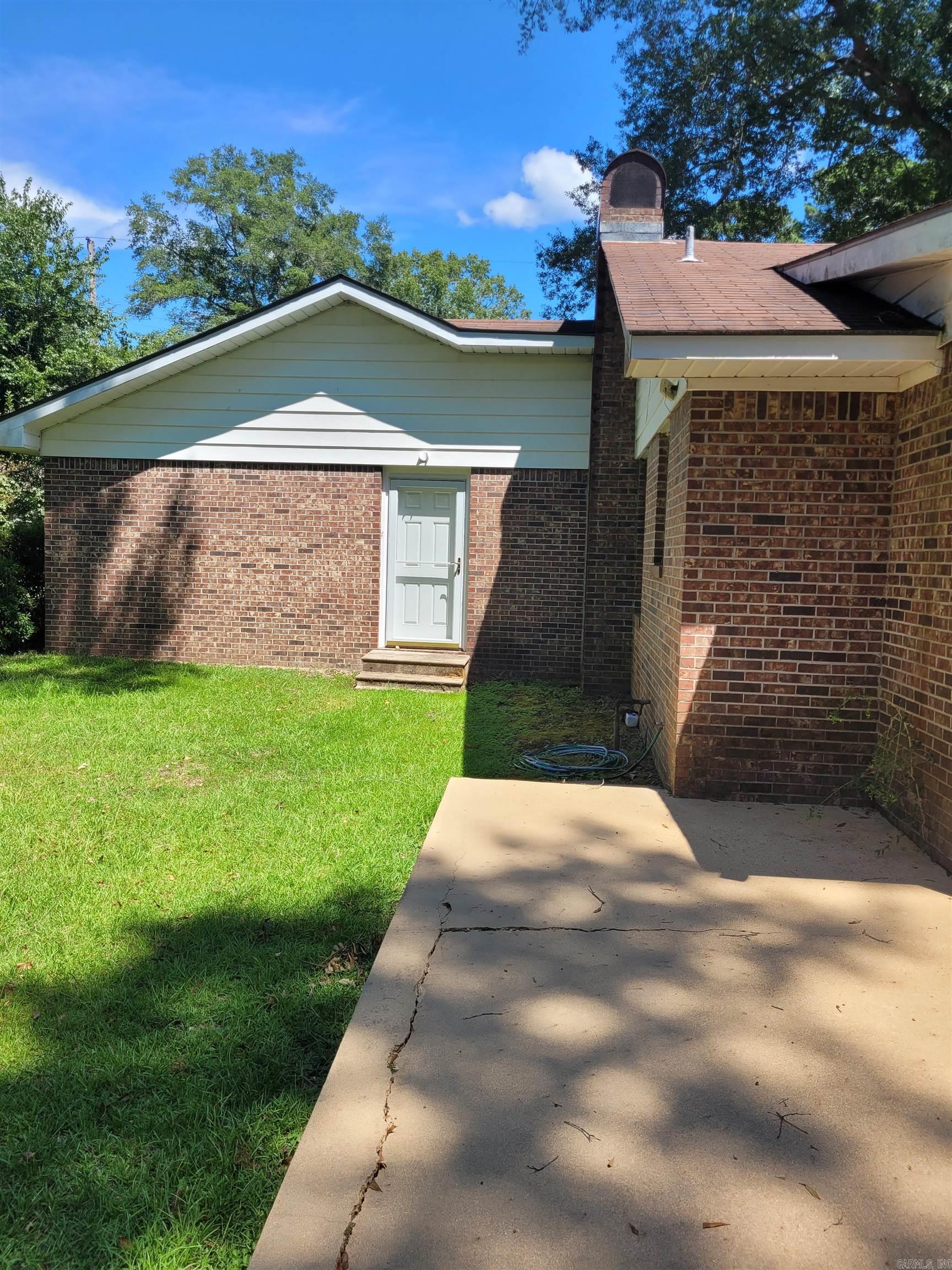 CLEO BULL TRACTS - Residential