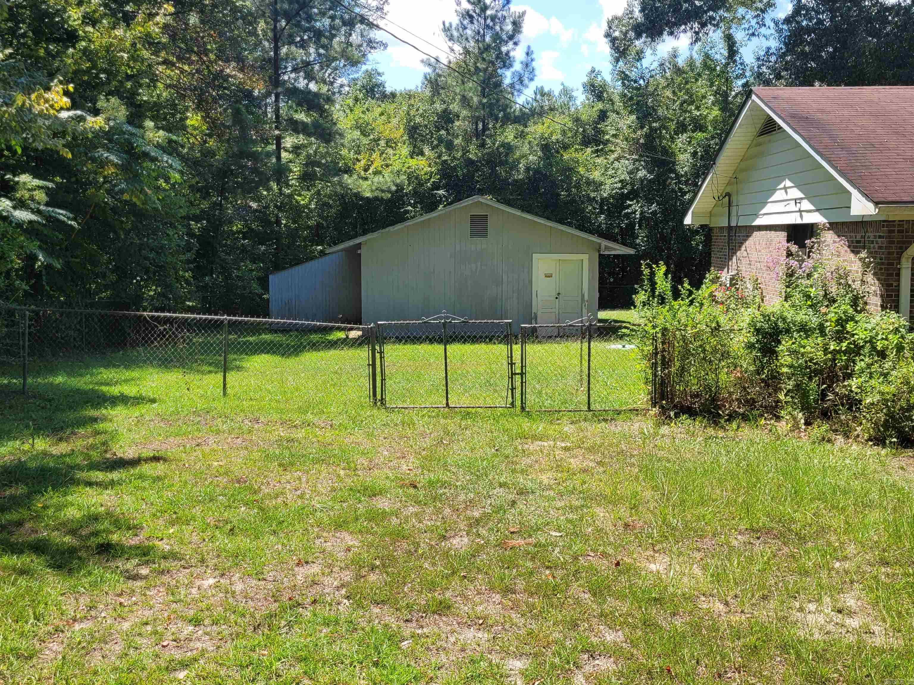 CLEO BULL TRACTS - Residential