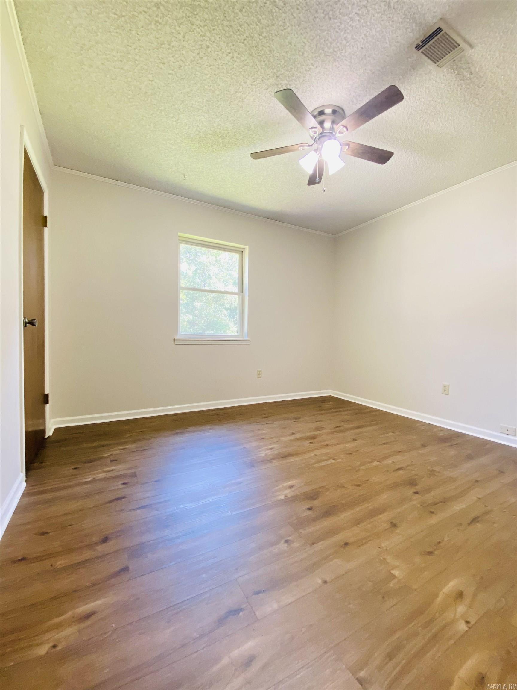 PINE FOREST - Residential