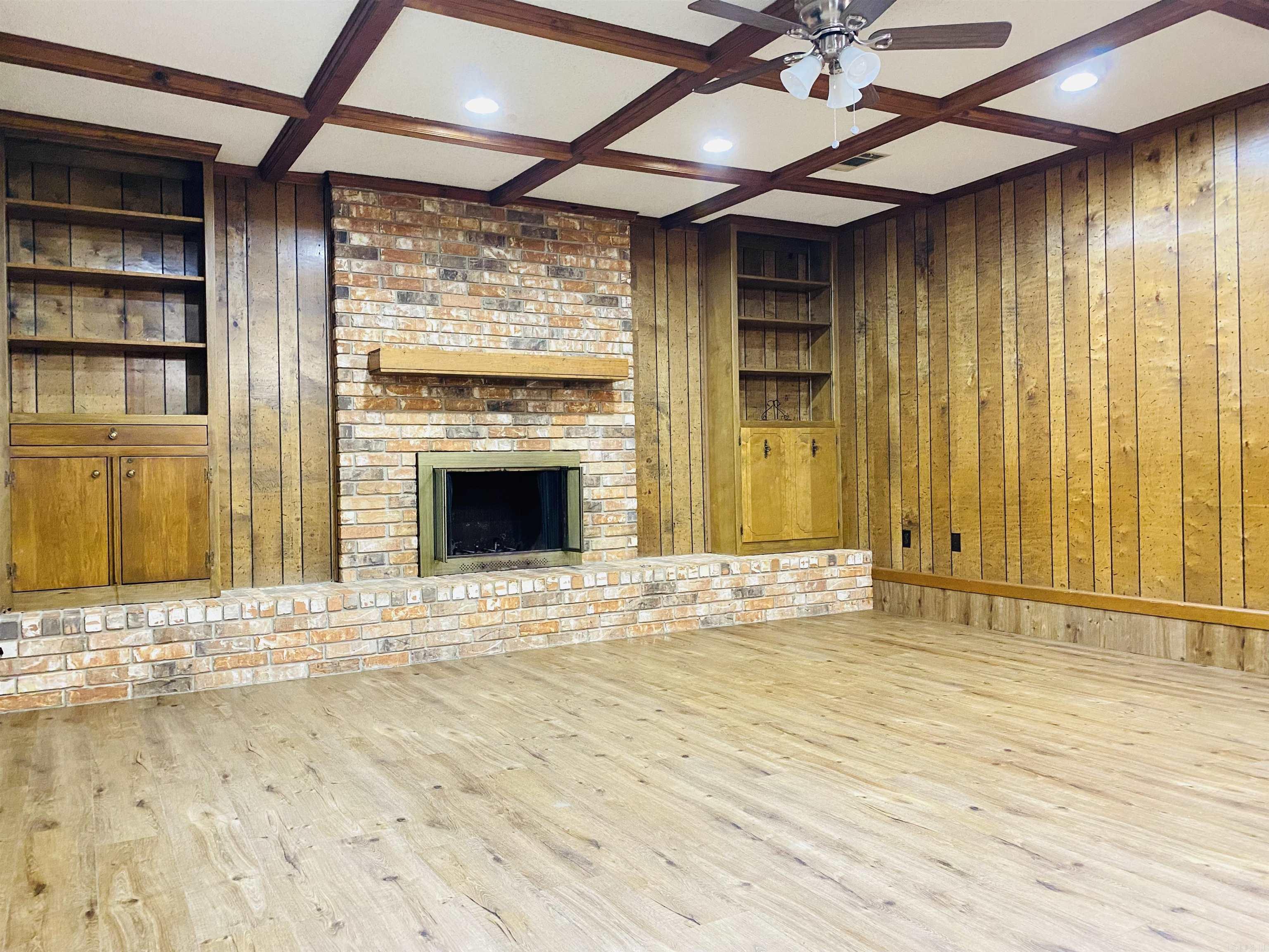 PINE FOREST - Residential