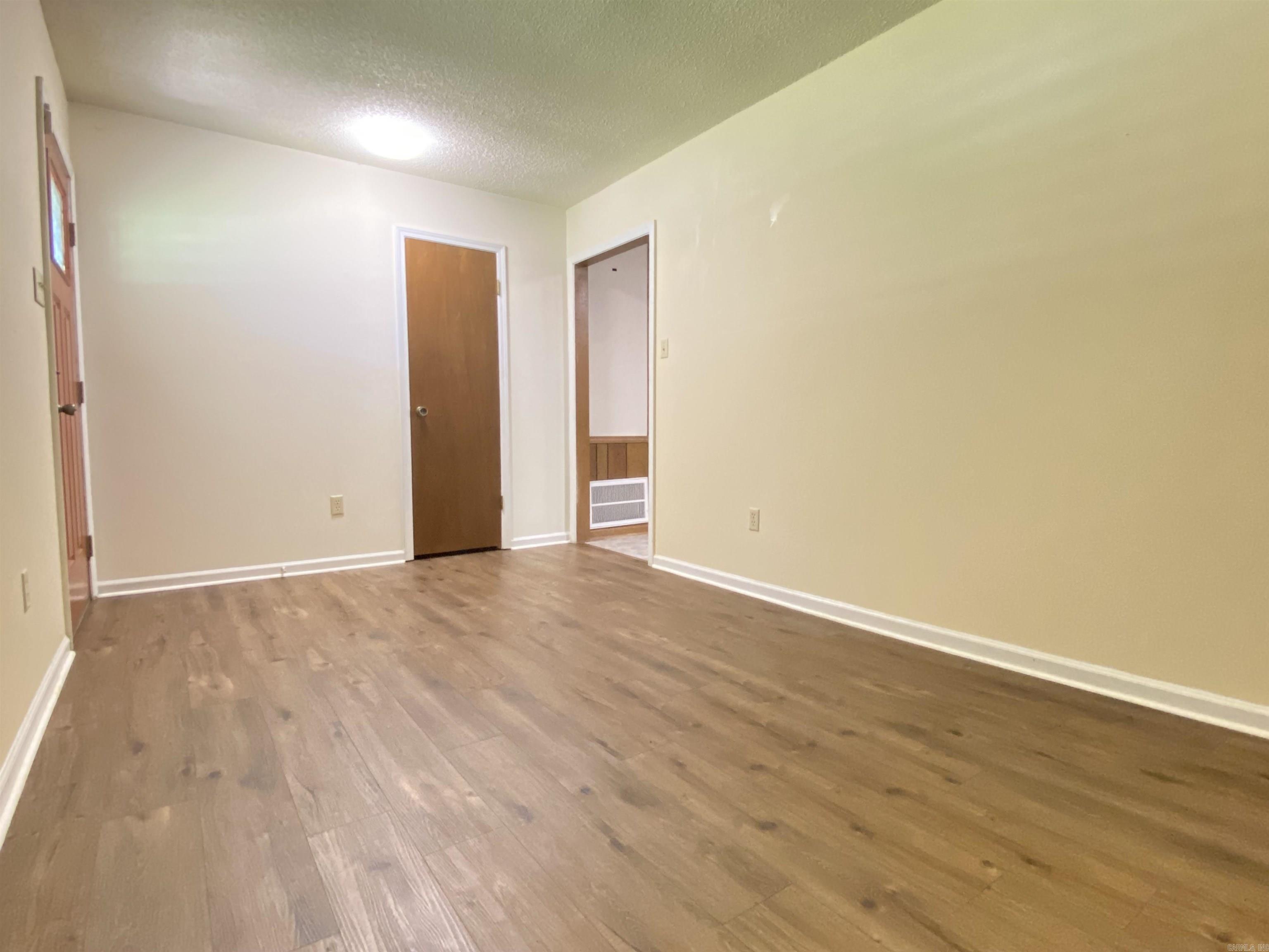 PINE FOREST - Residential