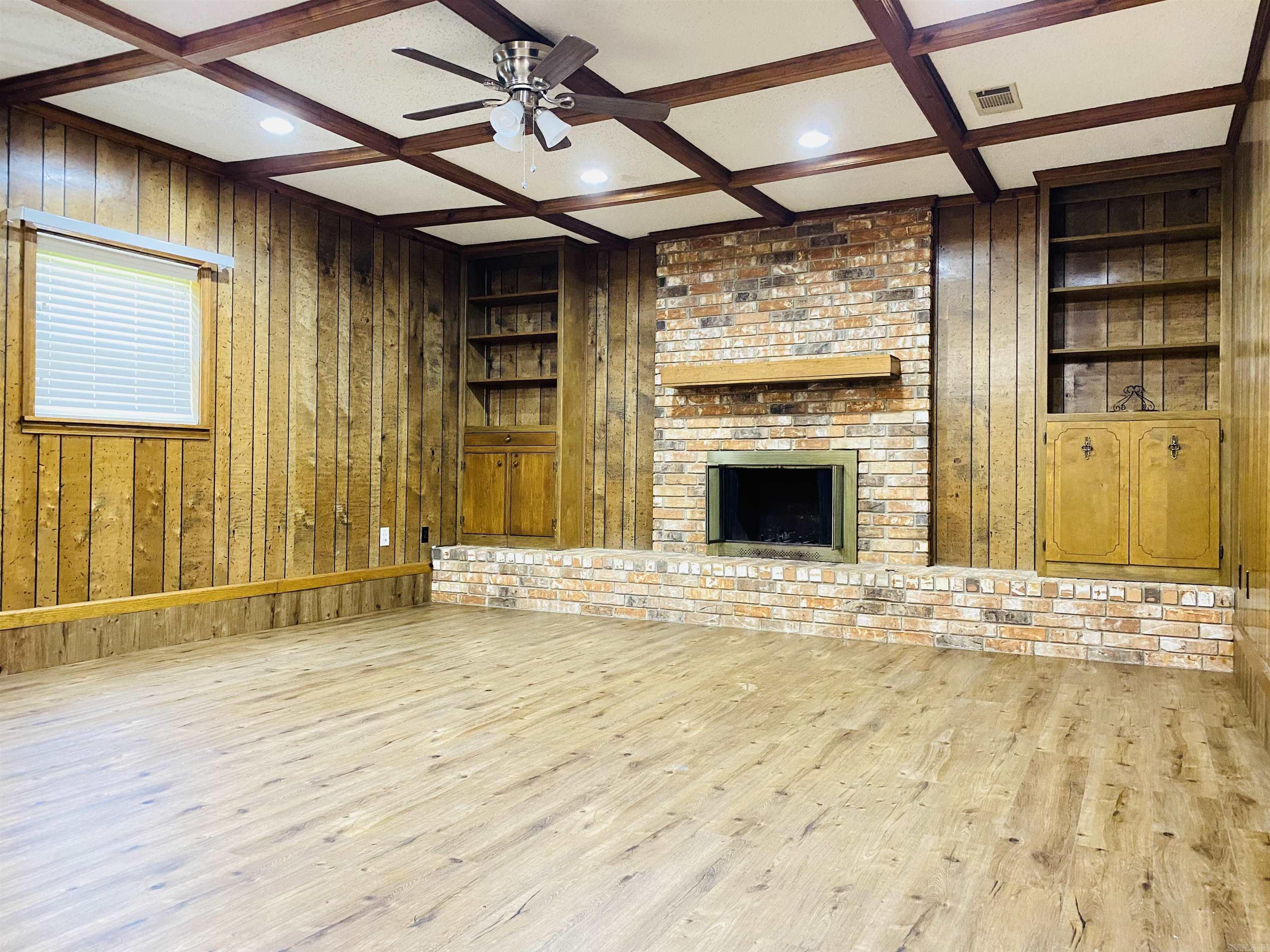 PINE FOREST - Residential