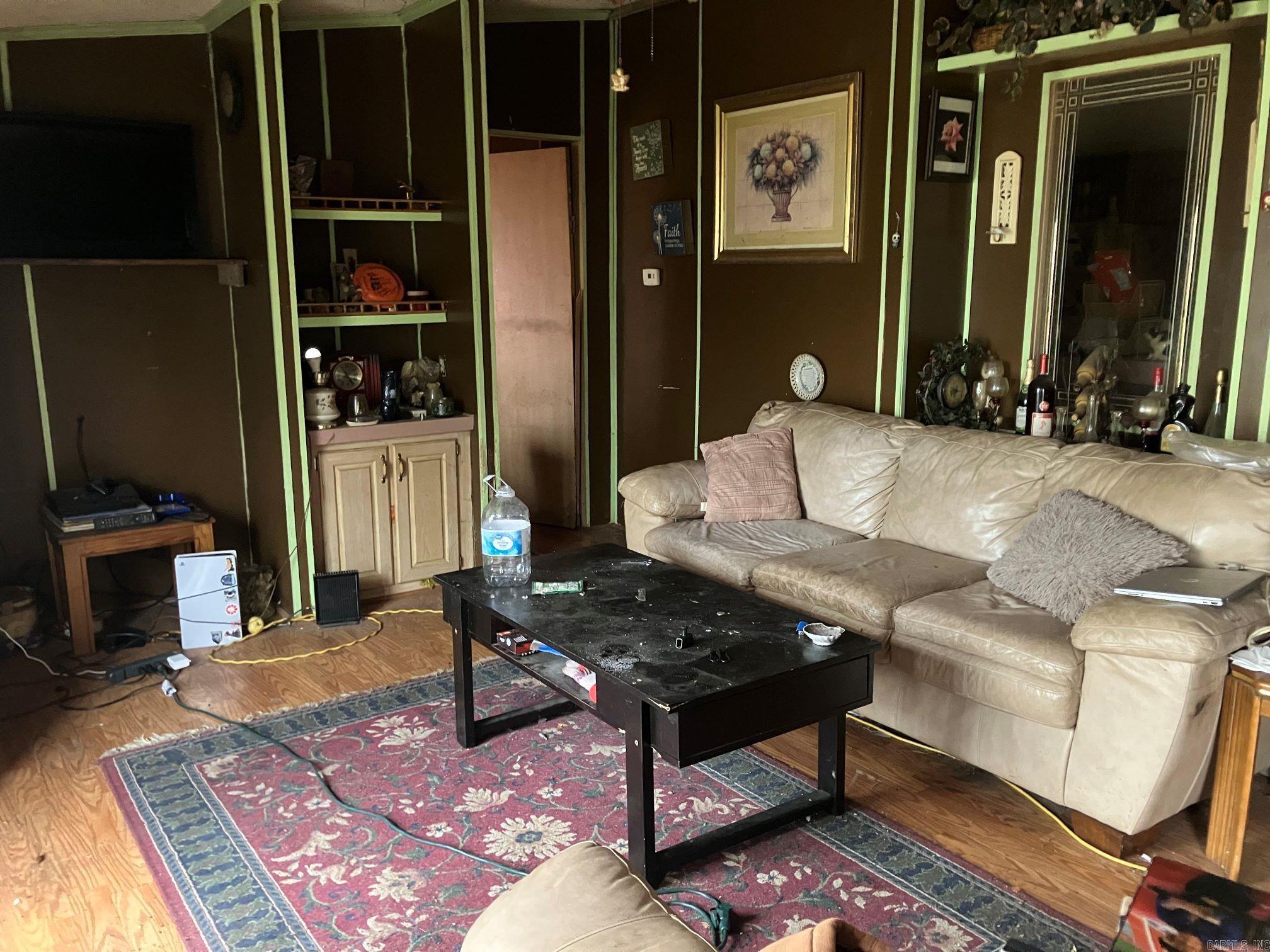 MENA ORIGINAL - Residential