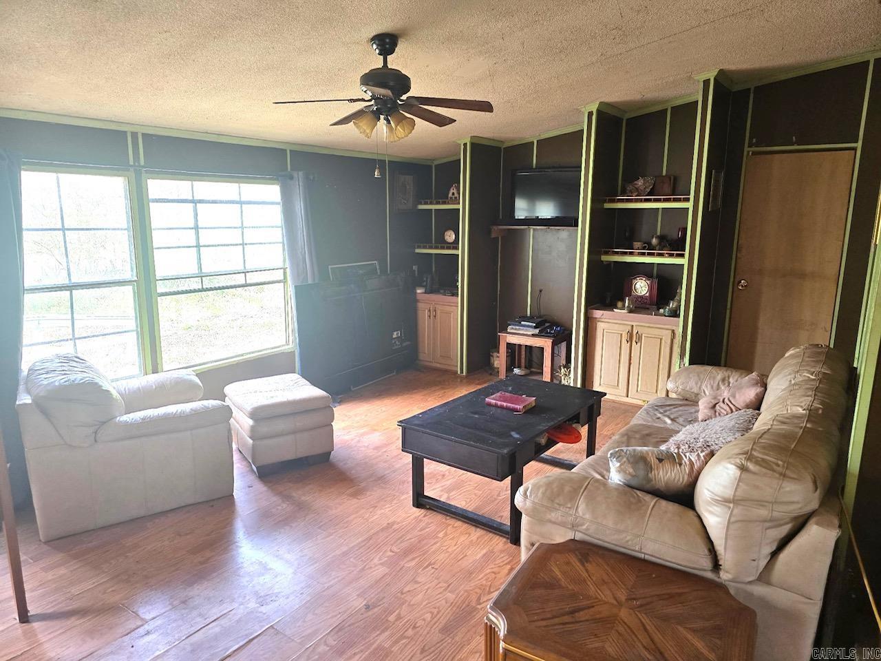 MENA ORIGINAL - Residential