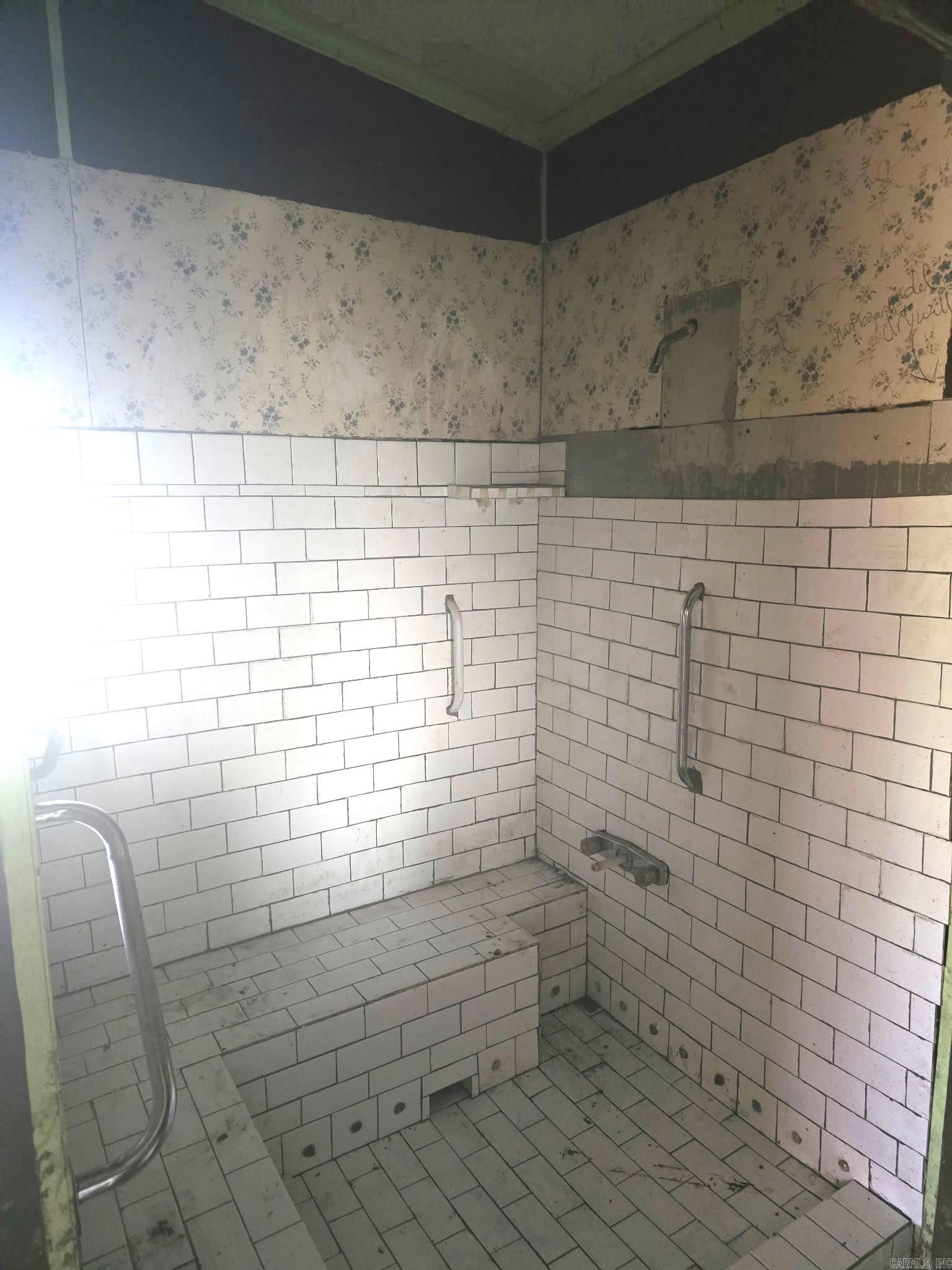 MENA ORIGINAL - Residential