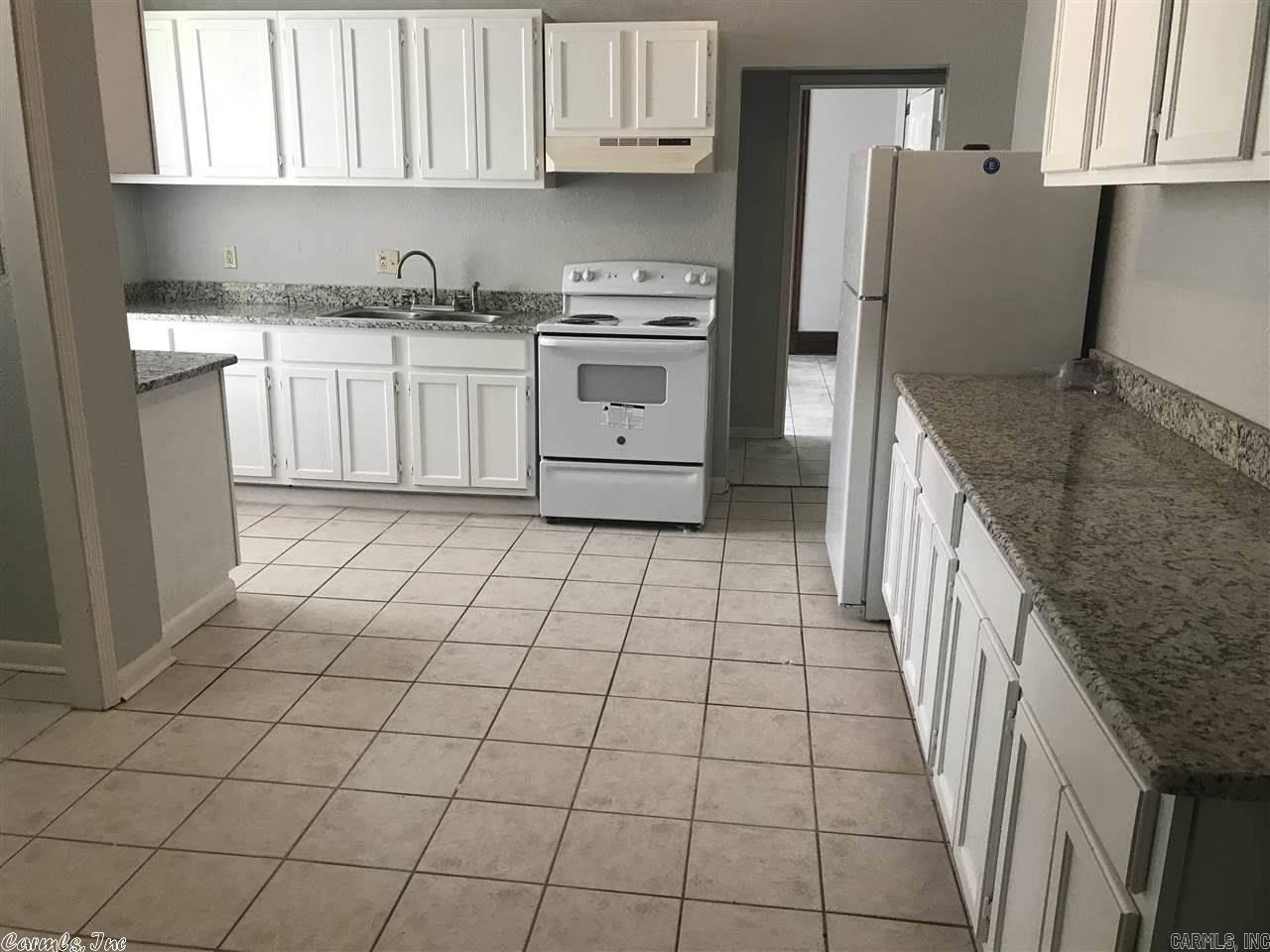 14-10-10 - Residential Lease