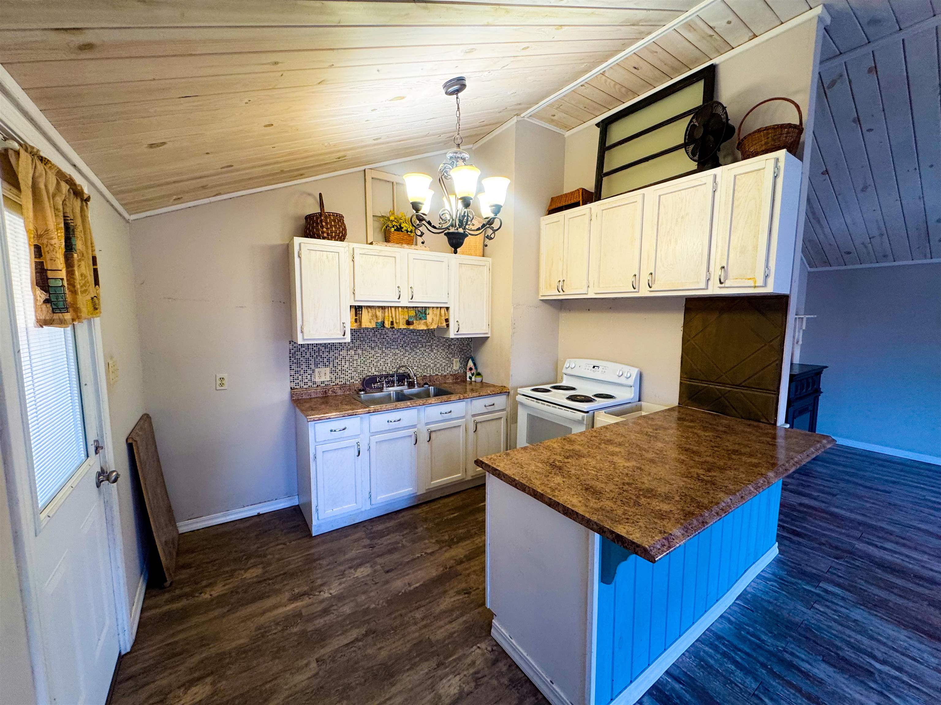 Dakota Second - Residential