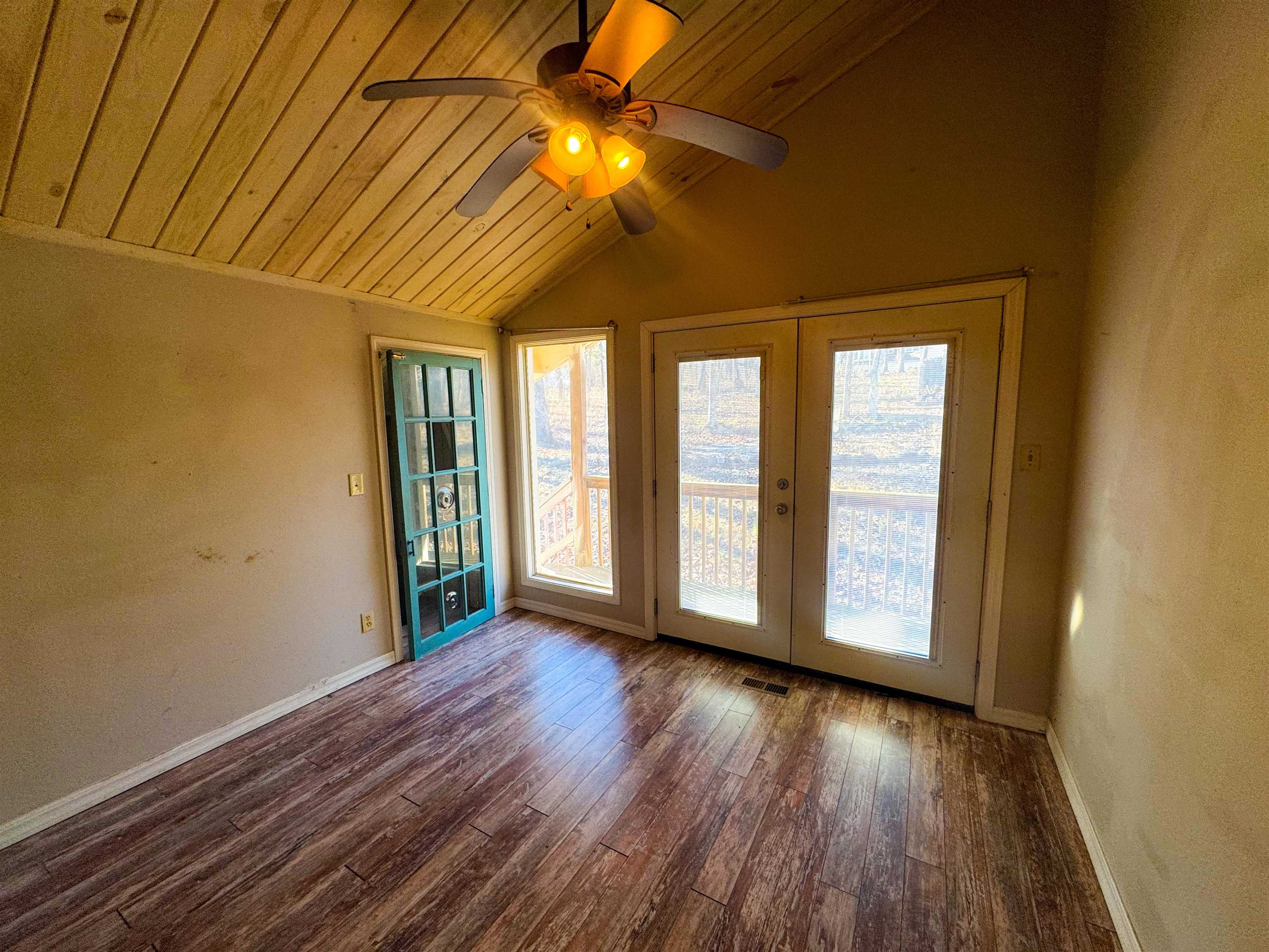 Dakota Second - Residential