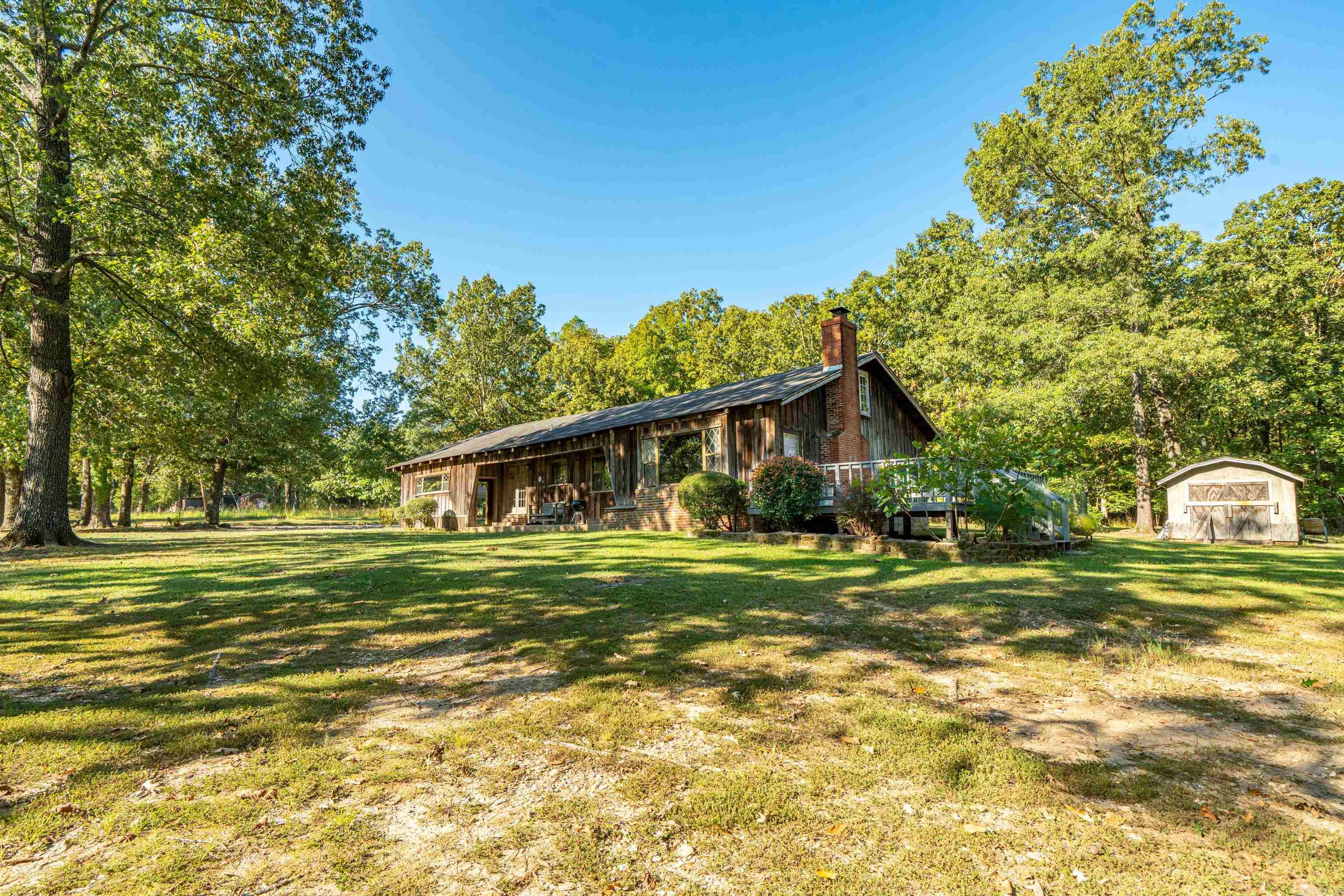 ROLLING HILLS - Residential