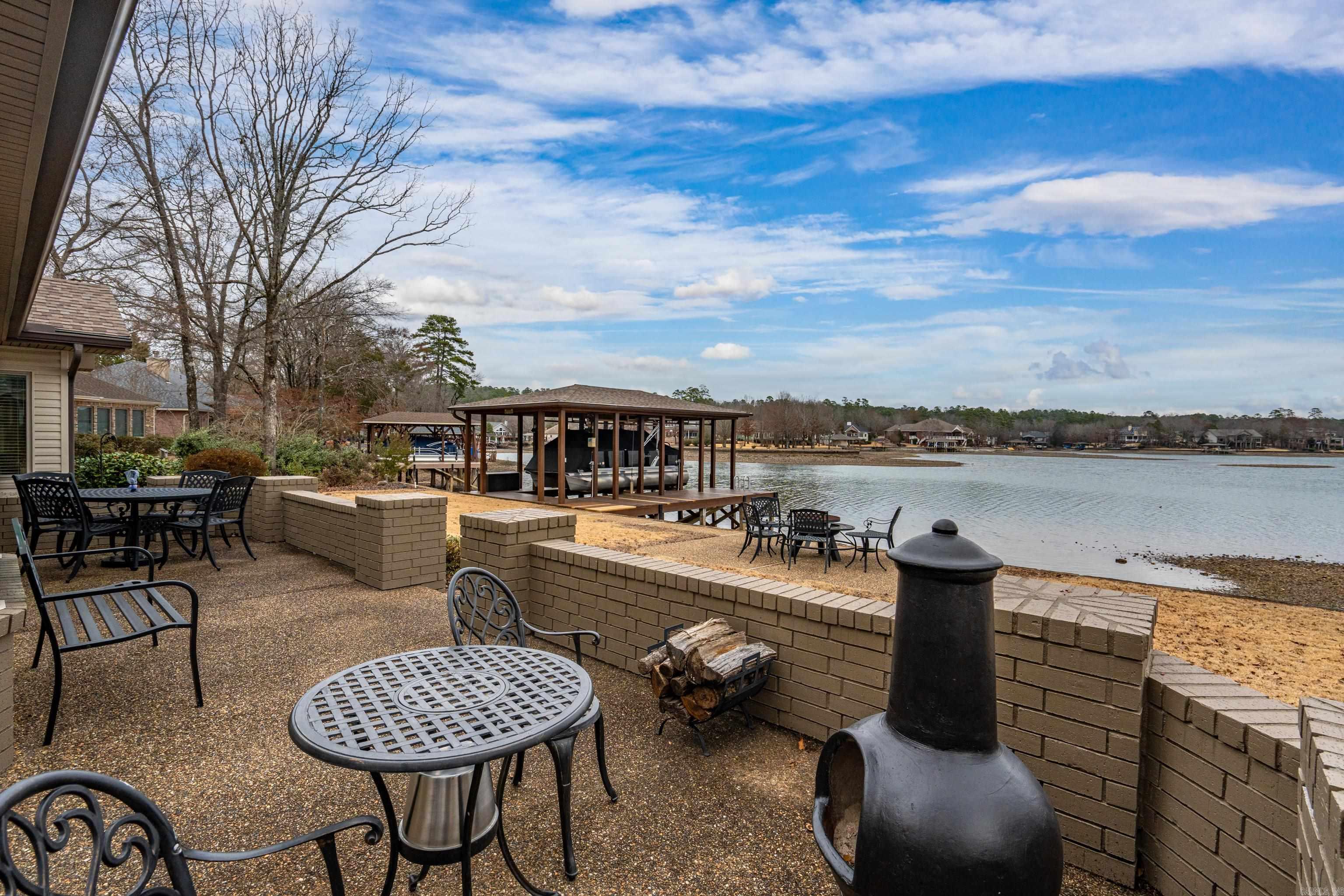 ADORACION - Residential