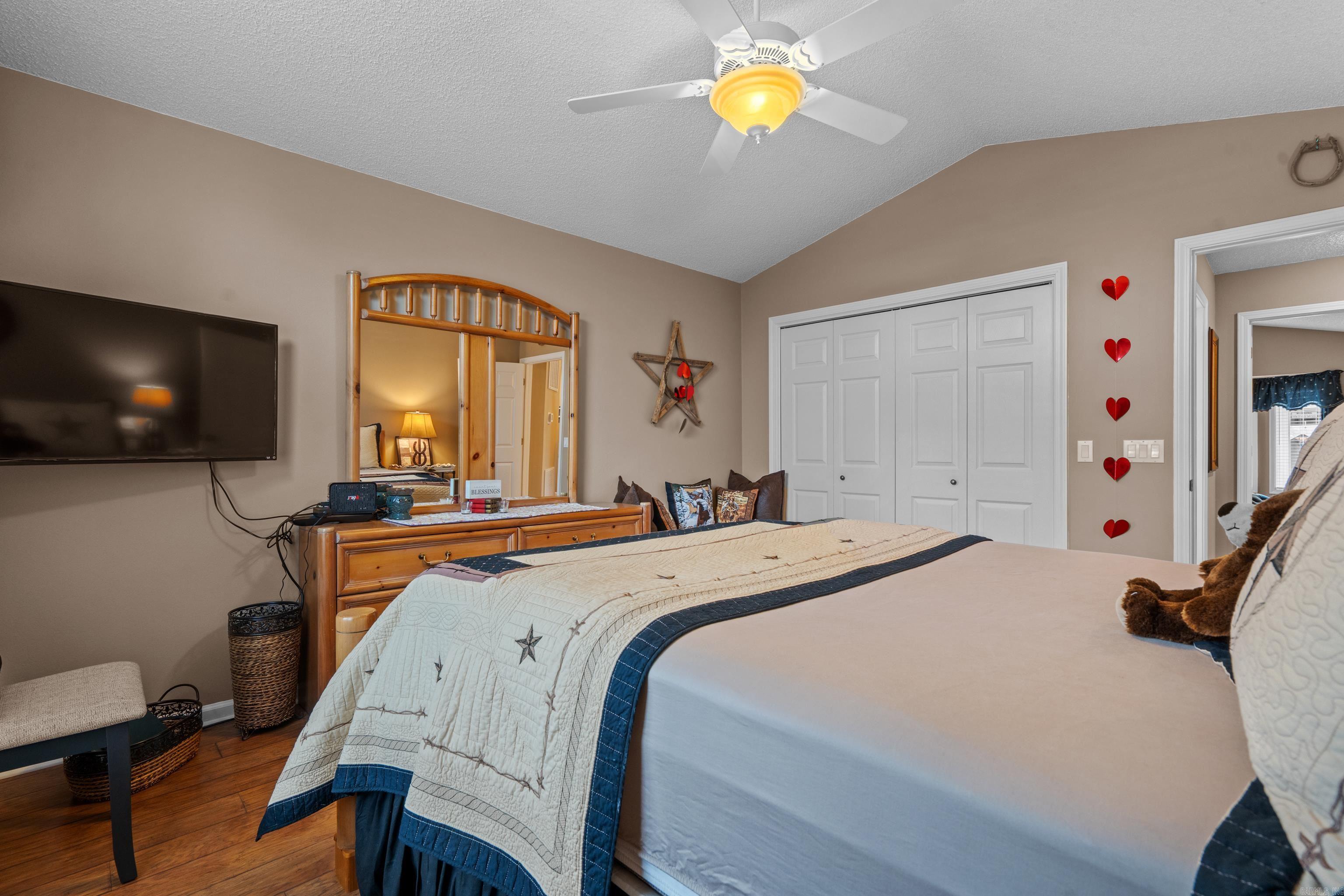 ADORACION - Residential