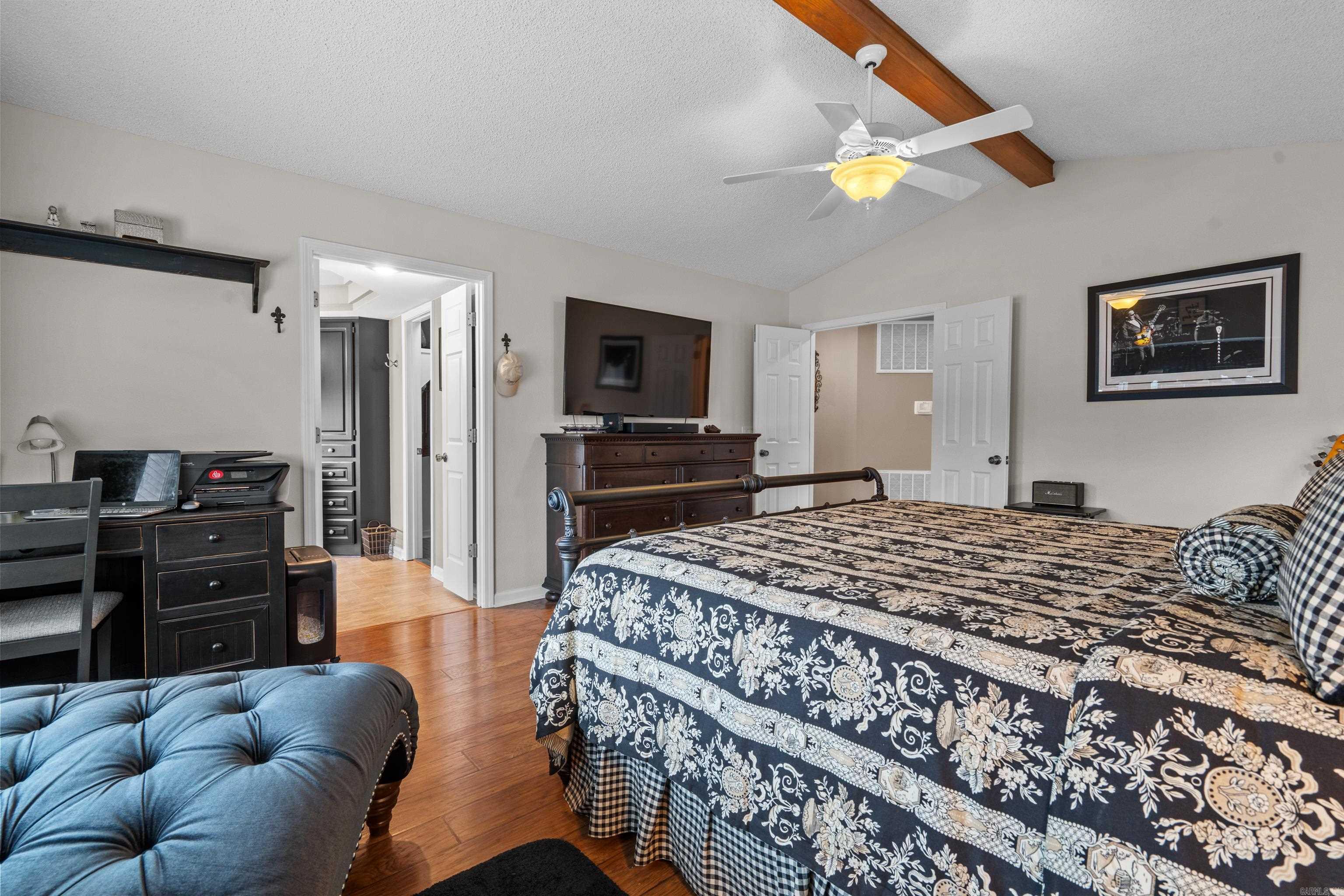 ADORACION - Residential