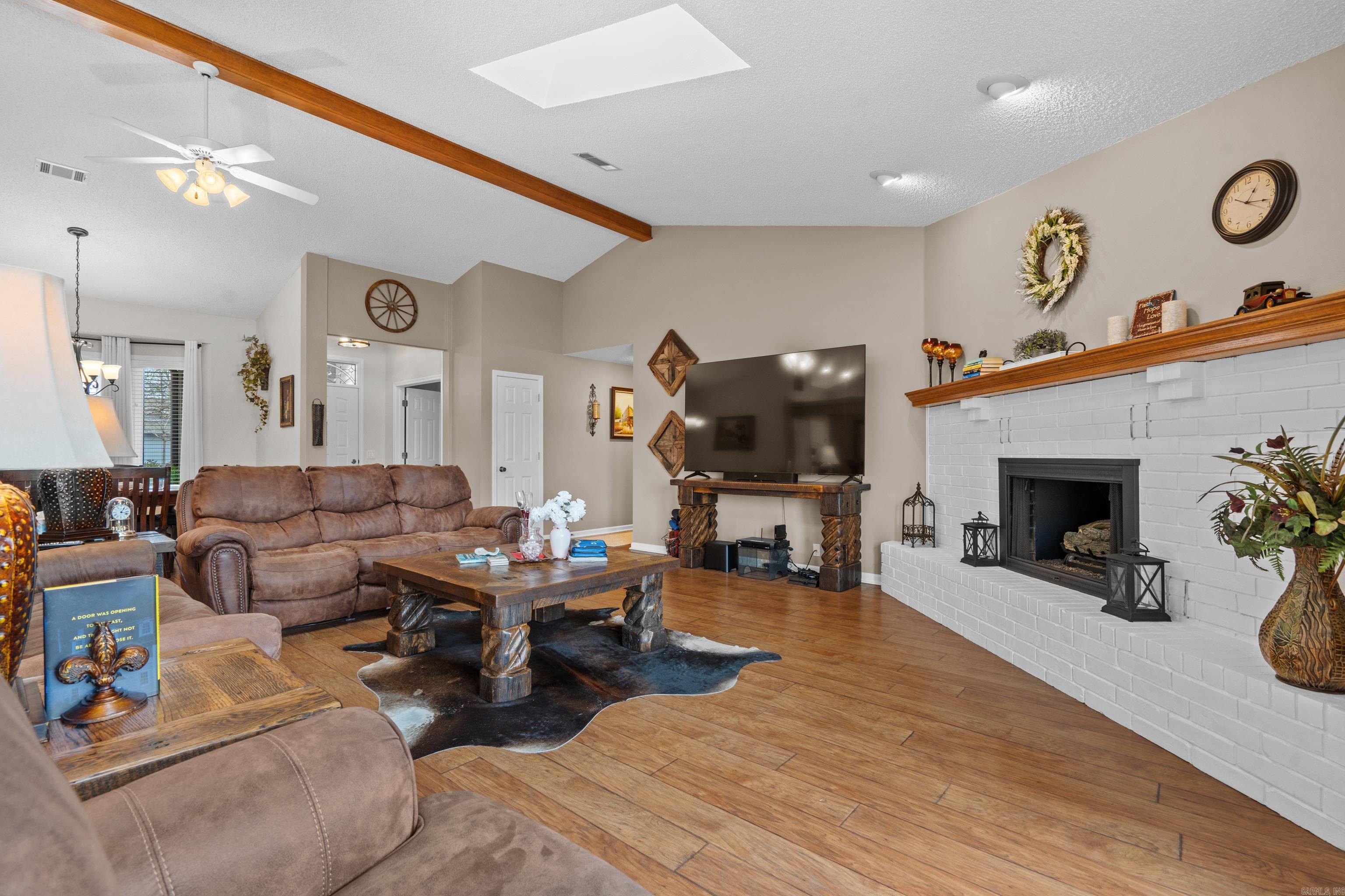 ADORACION - Residential