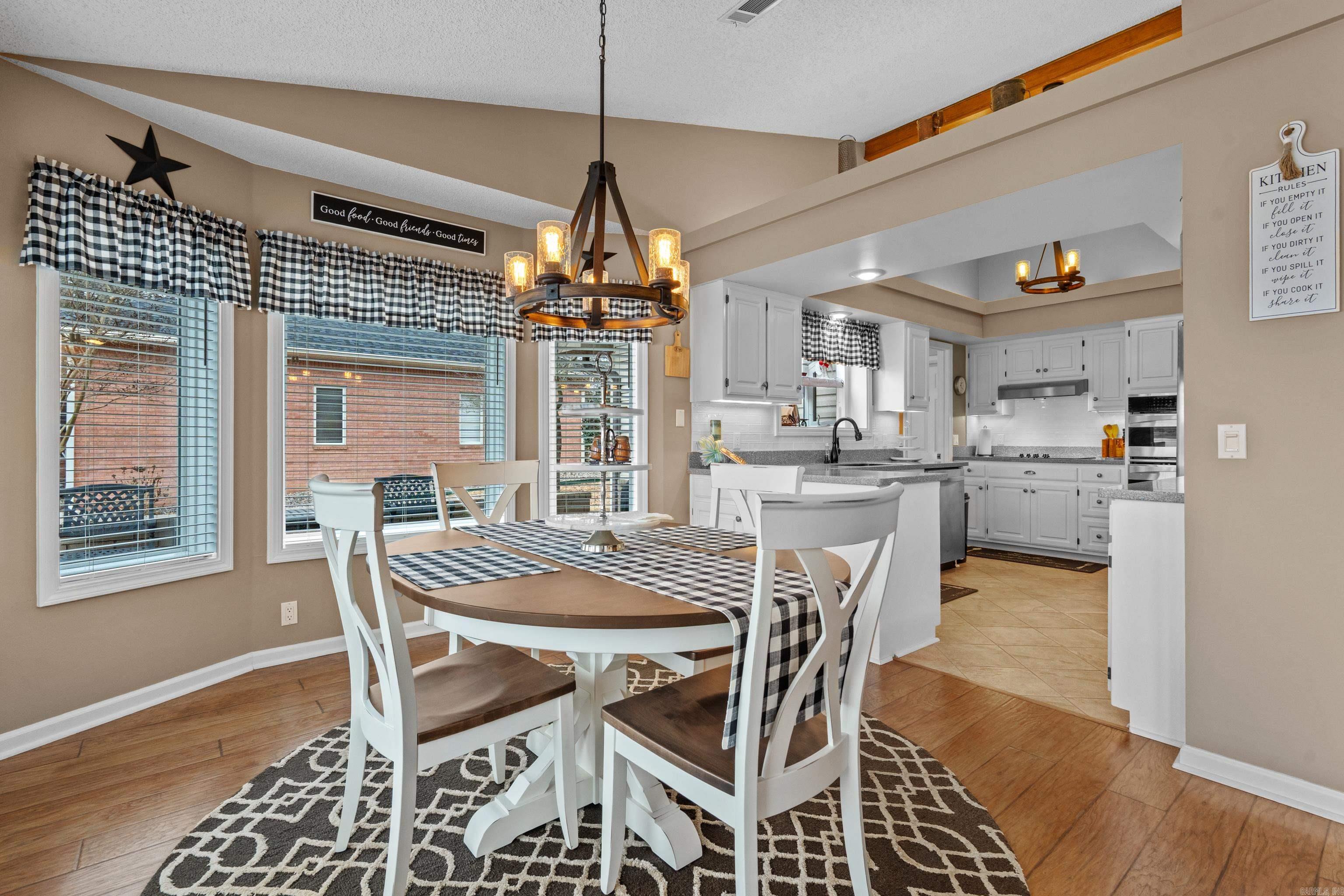 ADORACION - Residential