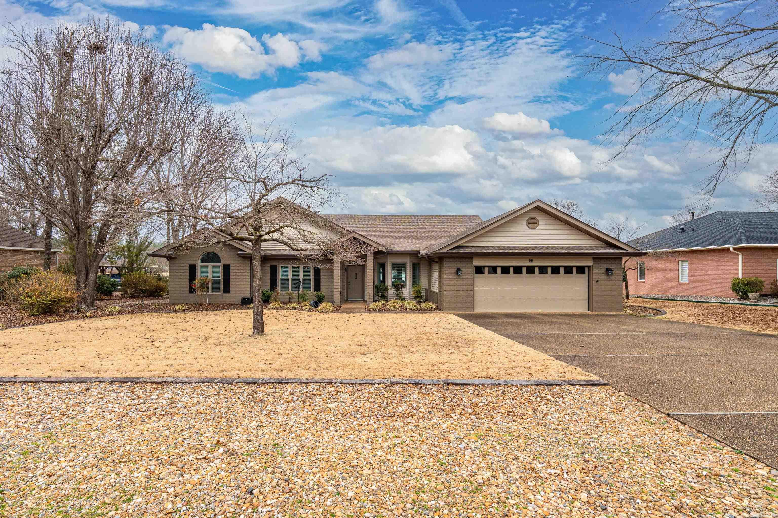 ADORACION - Residential