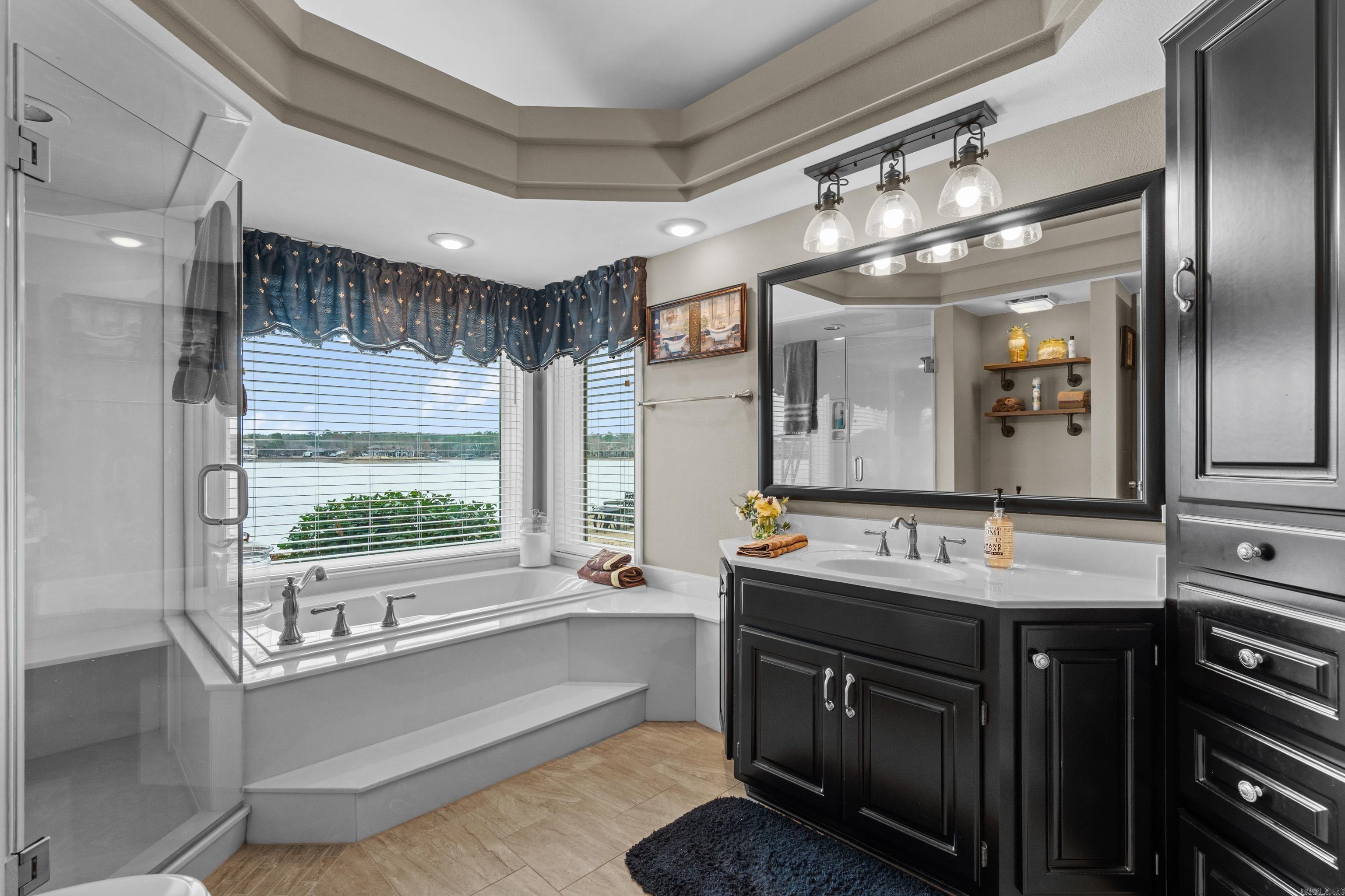 ADORACION - Residential