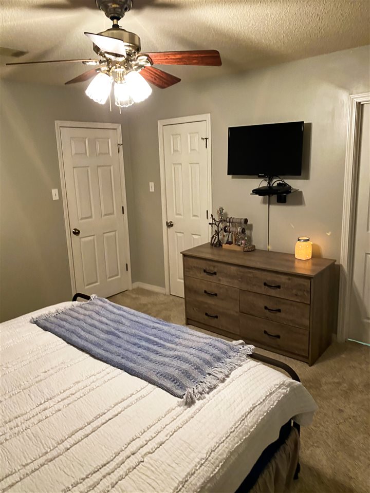 OAKRIDGE - Residential