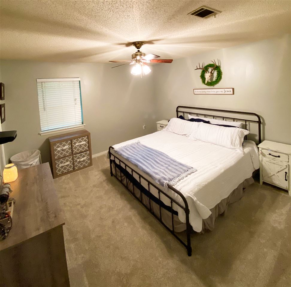 OAKRIDGE - Residential