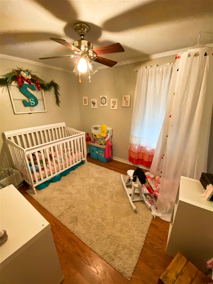 OAKRIDGE - Residential