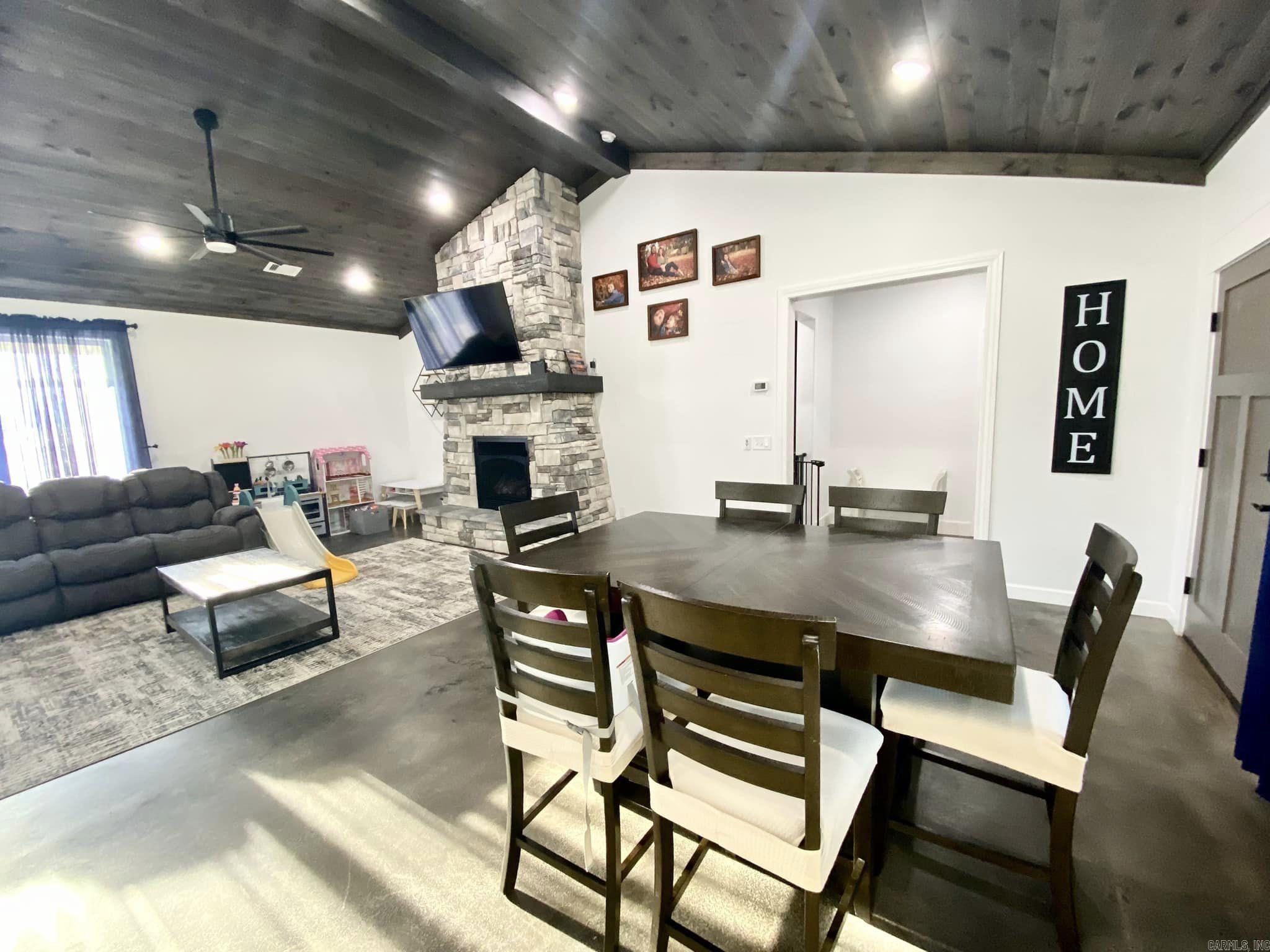 LANCASTER-TUBBS CREEK - Residential