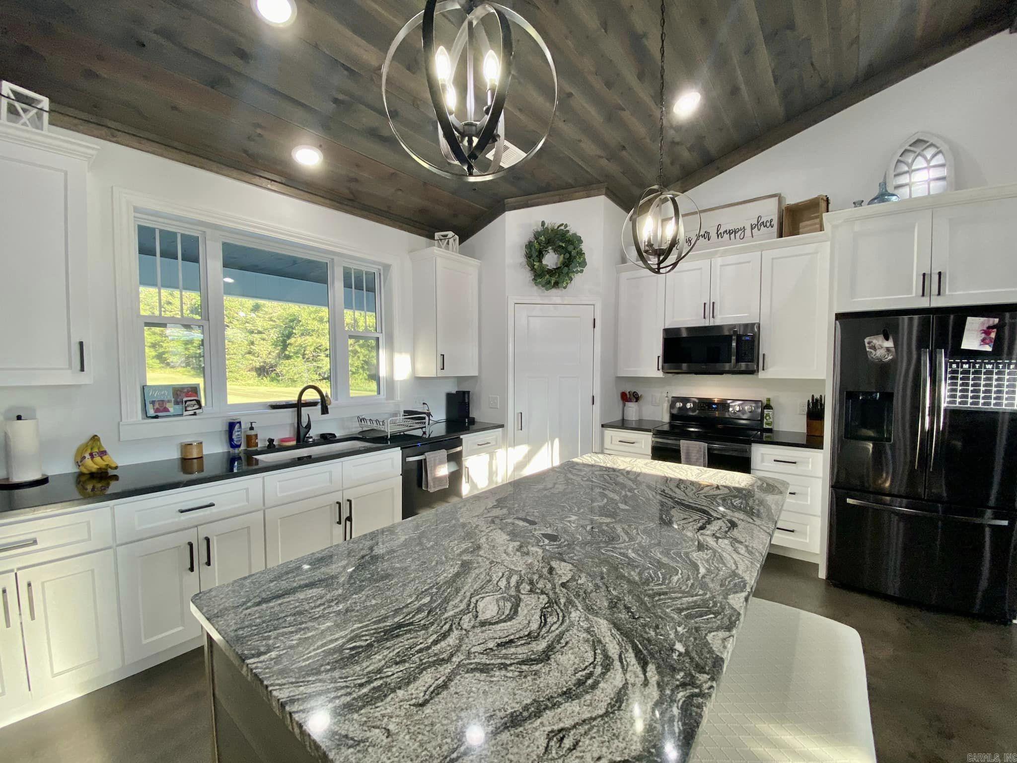LANCASTER-TUBBS CREEK - Residential