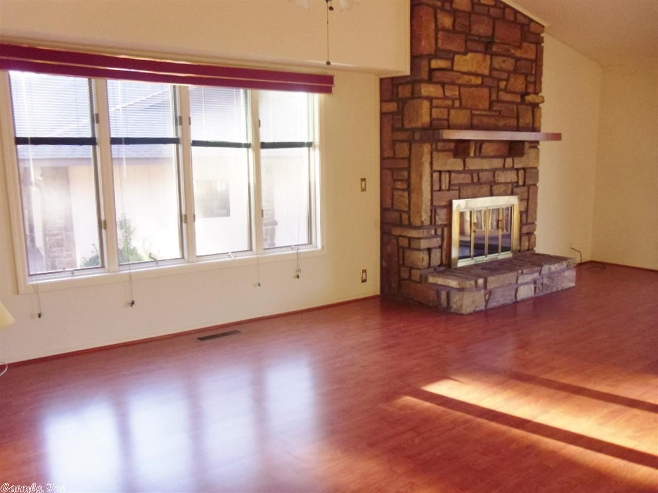 Villa Alegre Courts - Residential