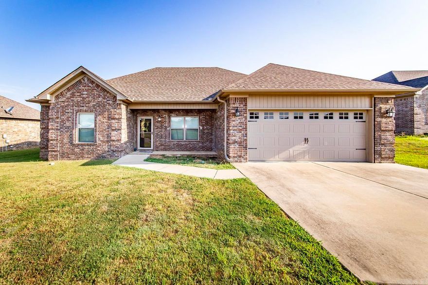 Great neighborhood! New Roof! Freshly painted throughout! Well maintained home, close to schools and easy freeway access!  4 bedrooms, 2 bath, split plan.  Nice, open kitchen, dining, and family room.  Kitchen has granite countertops, island, pull-out pantry, and fridge stays. Granite in bathrooms. Double sinks in main bedroom.  All bedrooms have walk-in closets. Backyard is fenced and has large deck/patio with pergola!