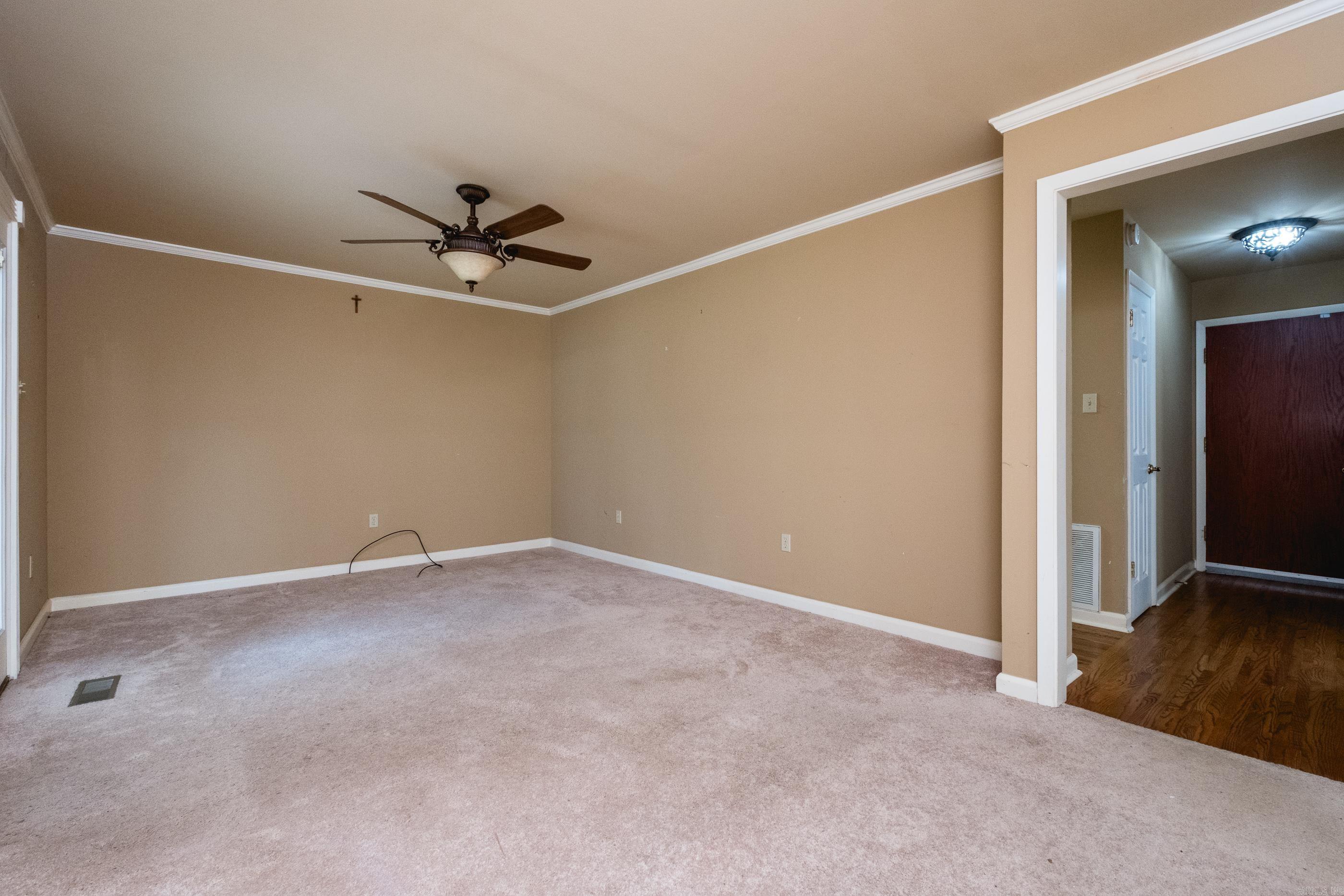 MAYWOOD MANOR - Residential