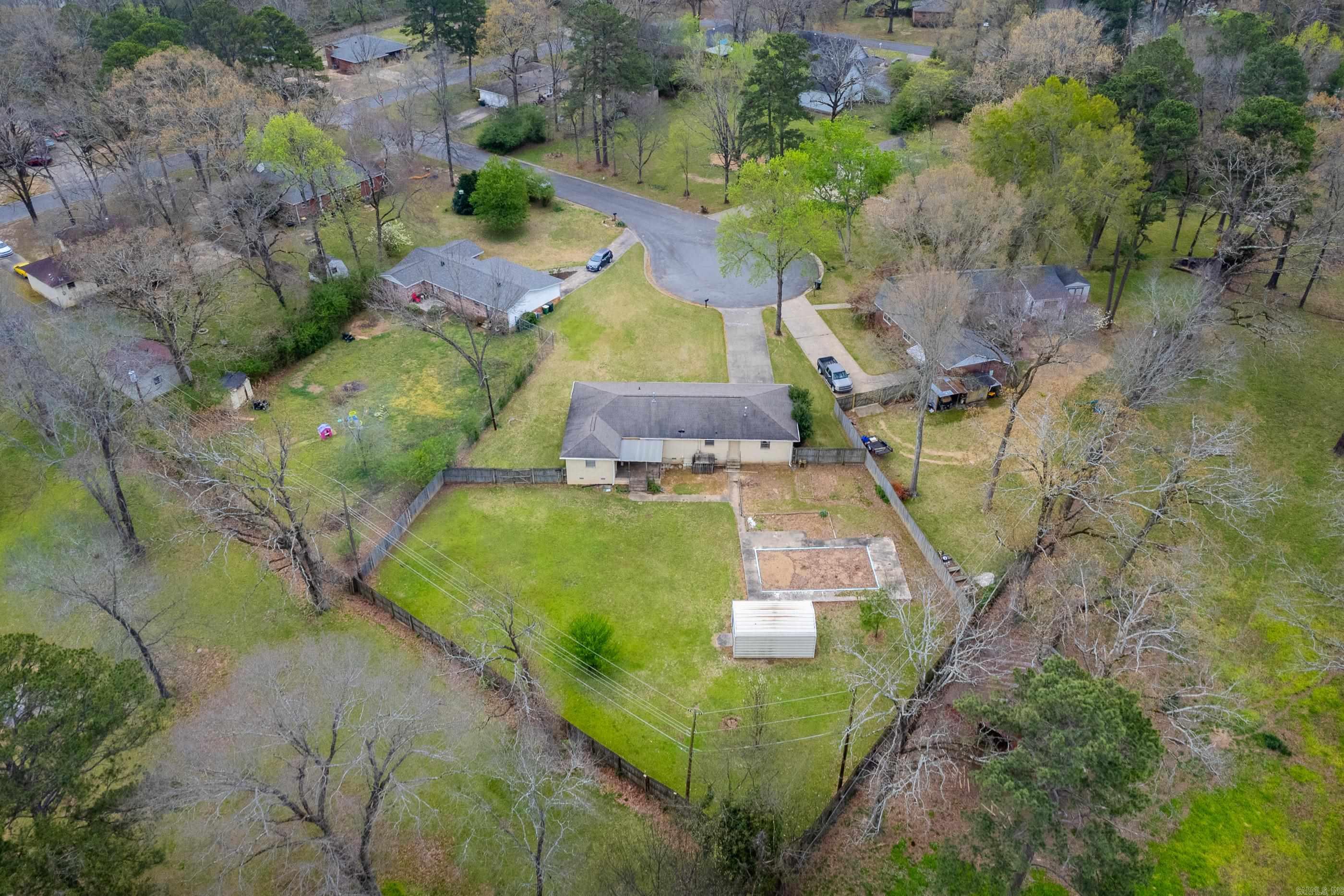 MAYWOOD MANOR - Residential