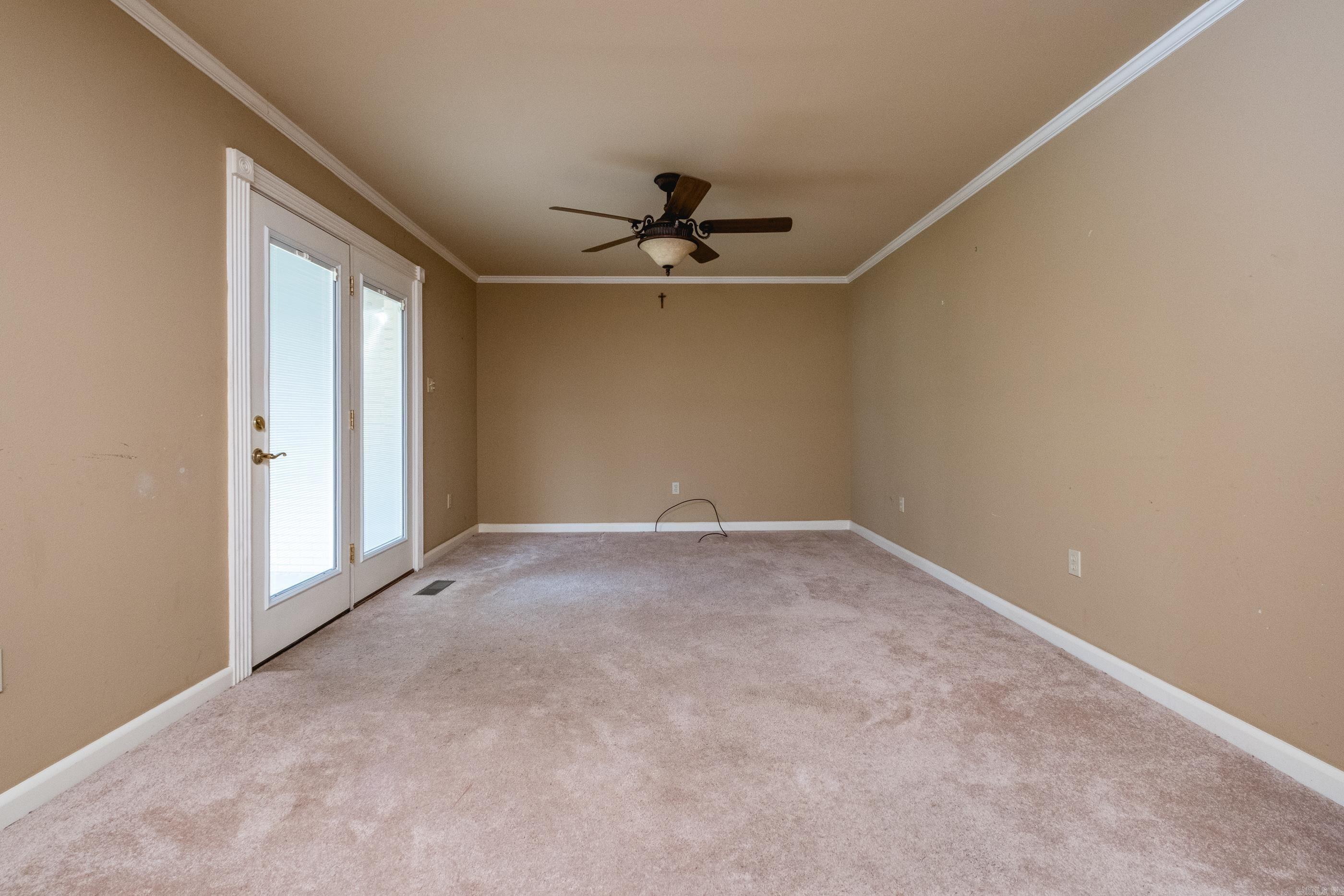 MAYWOOD MANOR - Residential