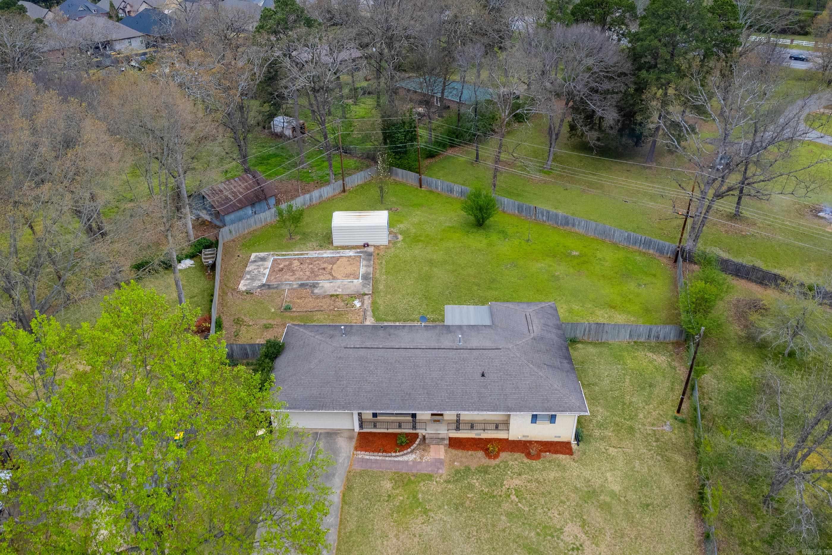 MAYWOOD MANOR - Residential