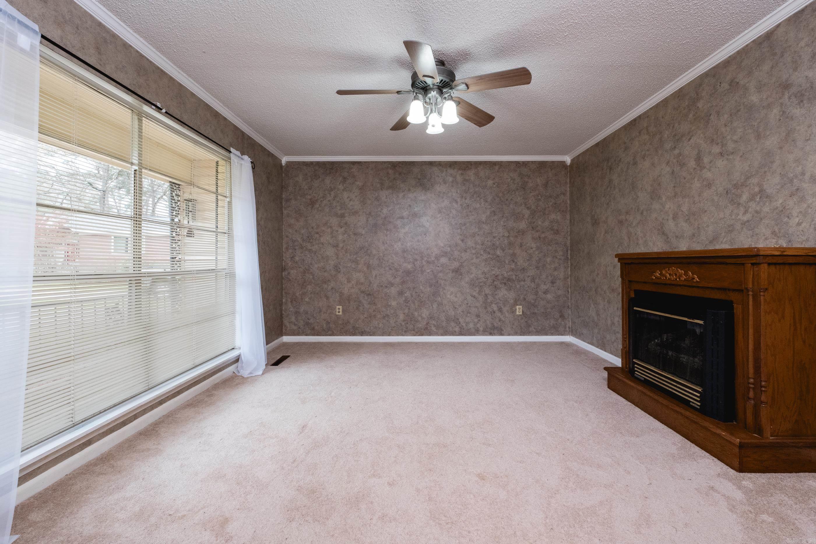 MAYWOOD MANOR - Residential