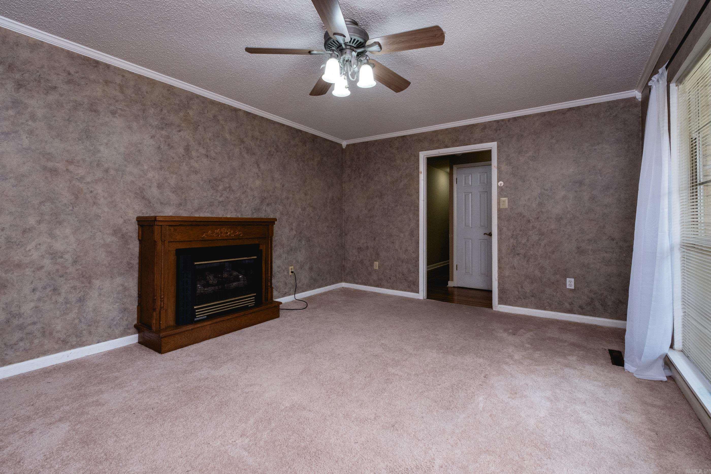 MAYWOOD MANOR - Residential