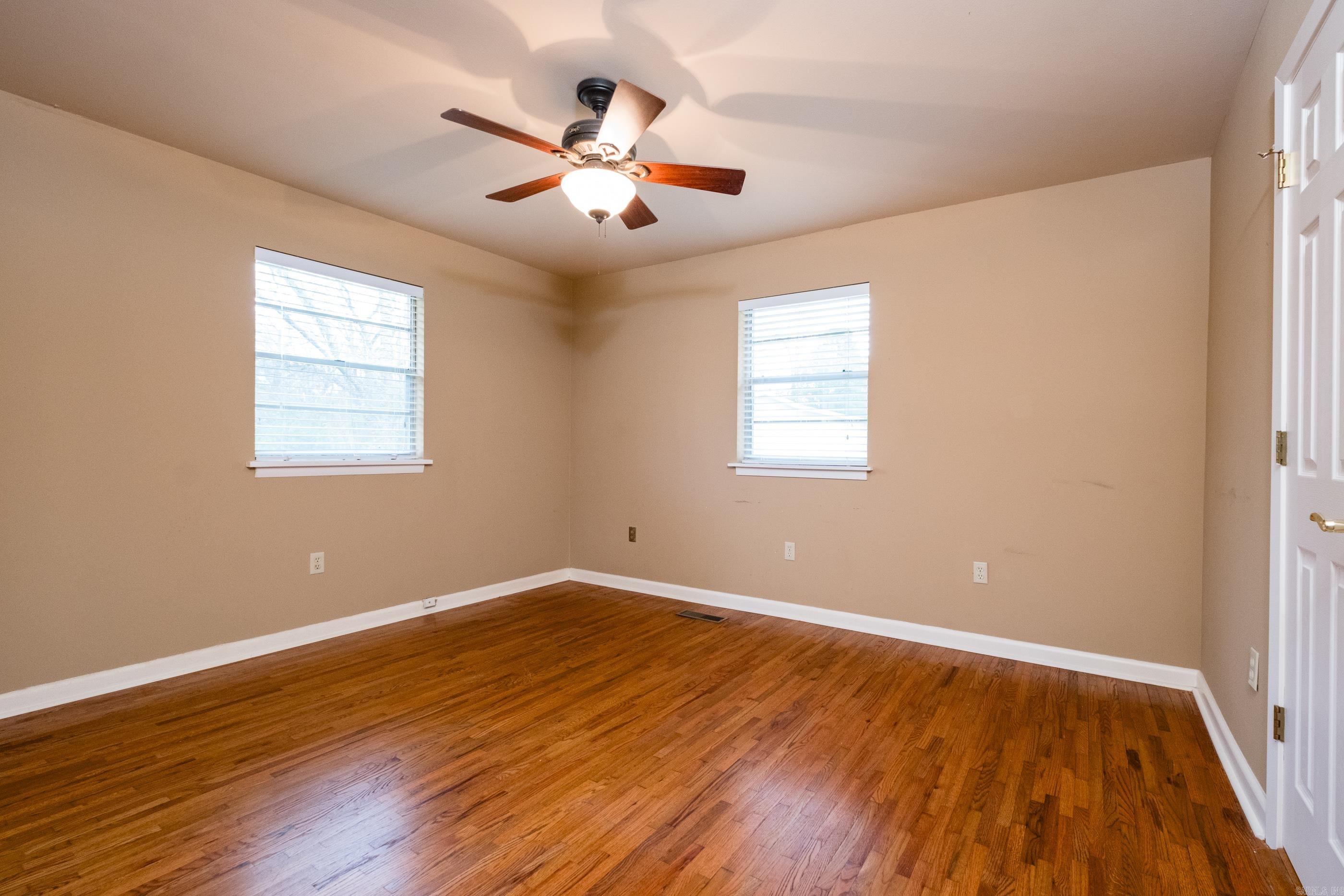 MAYWOOD MANOR - Residential