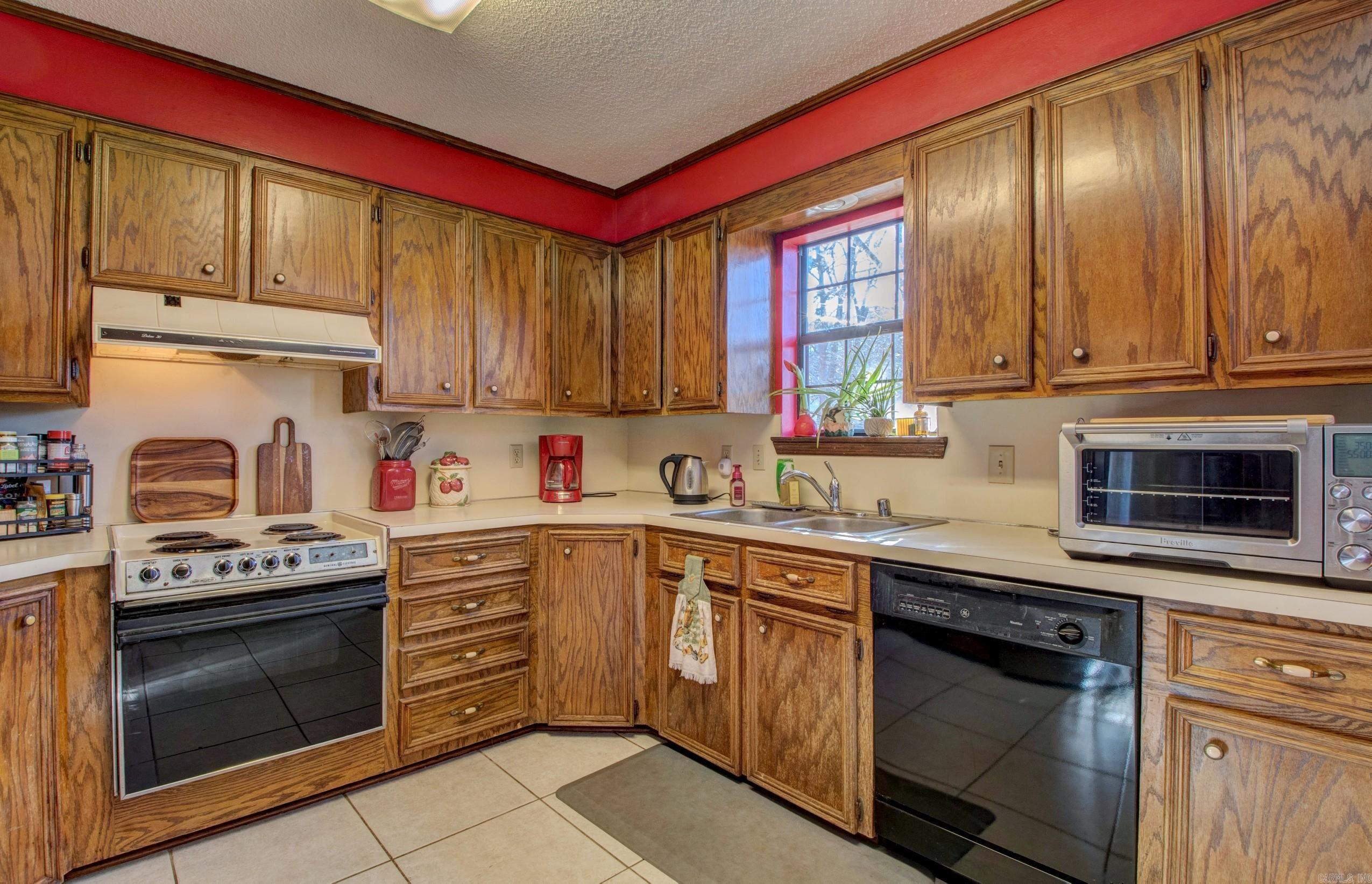 CEDAR RIDGE - Residential