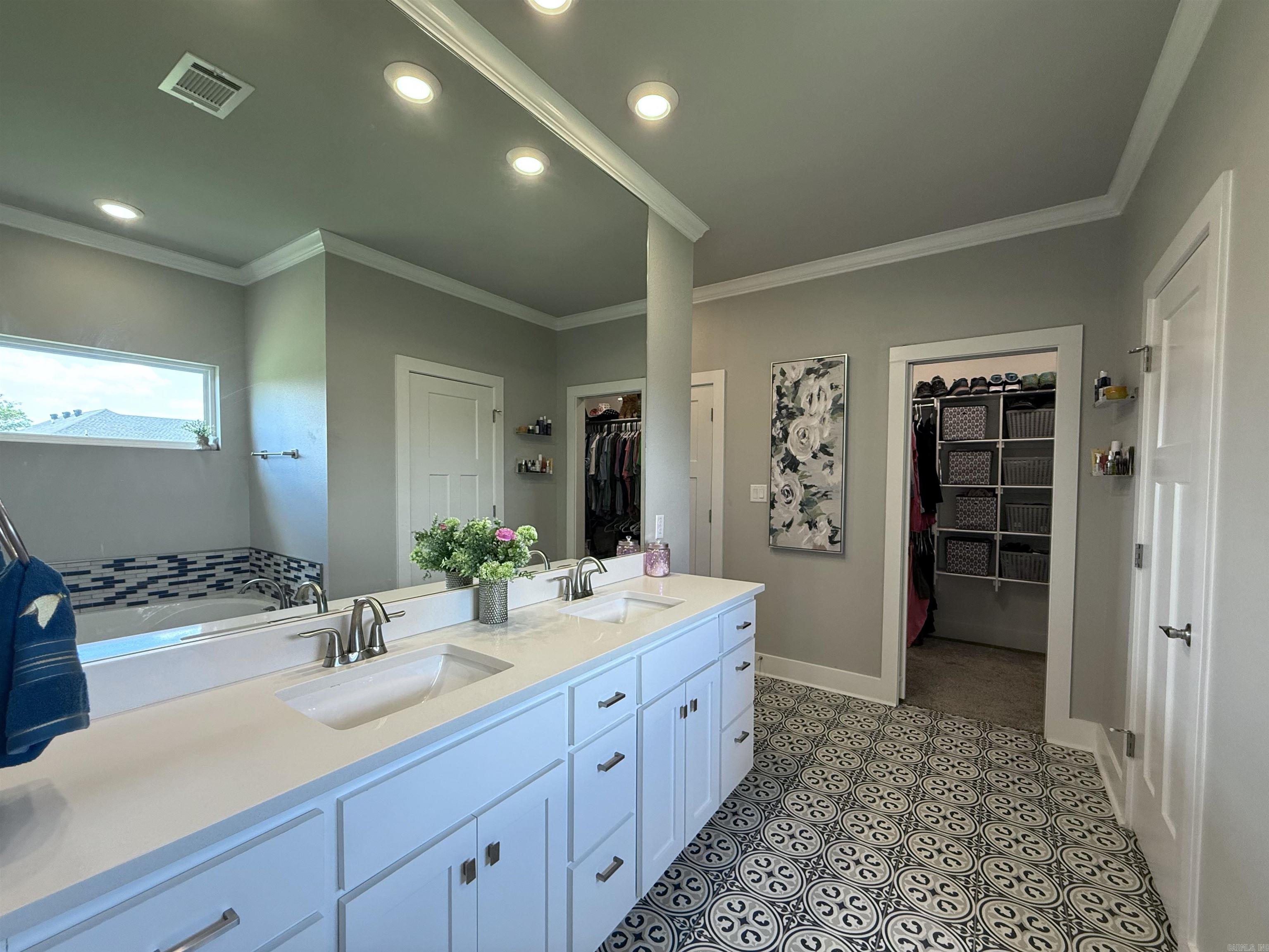 BIANCA MEADOWS - Residential