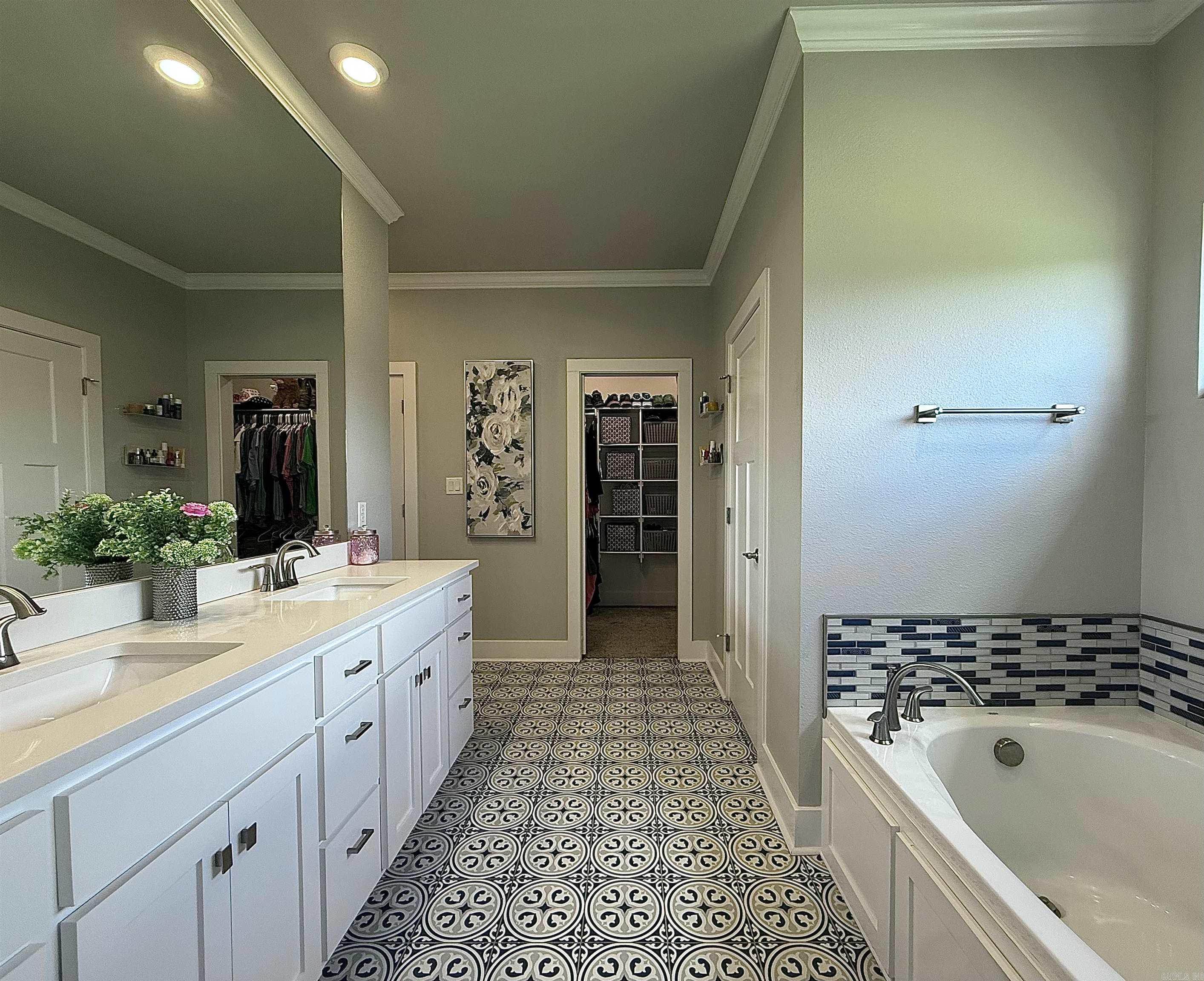 BIANCA MEADOWS - Residential
