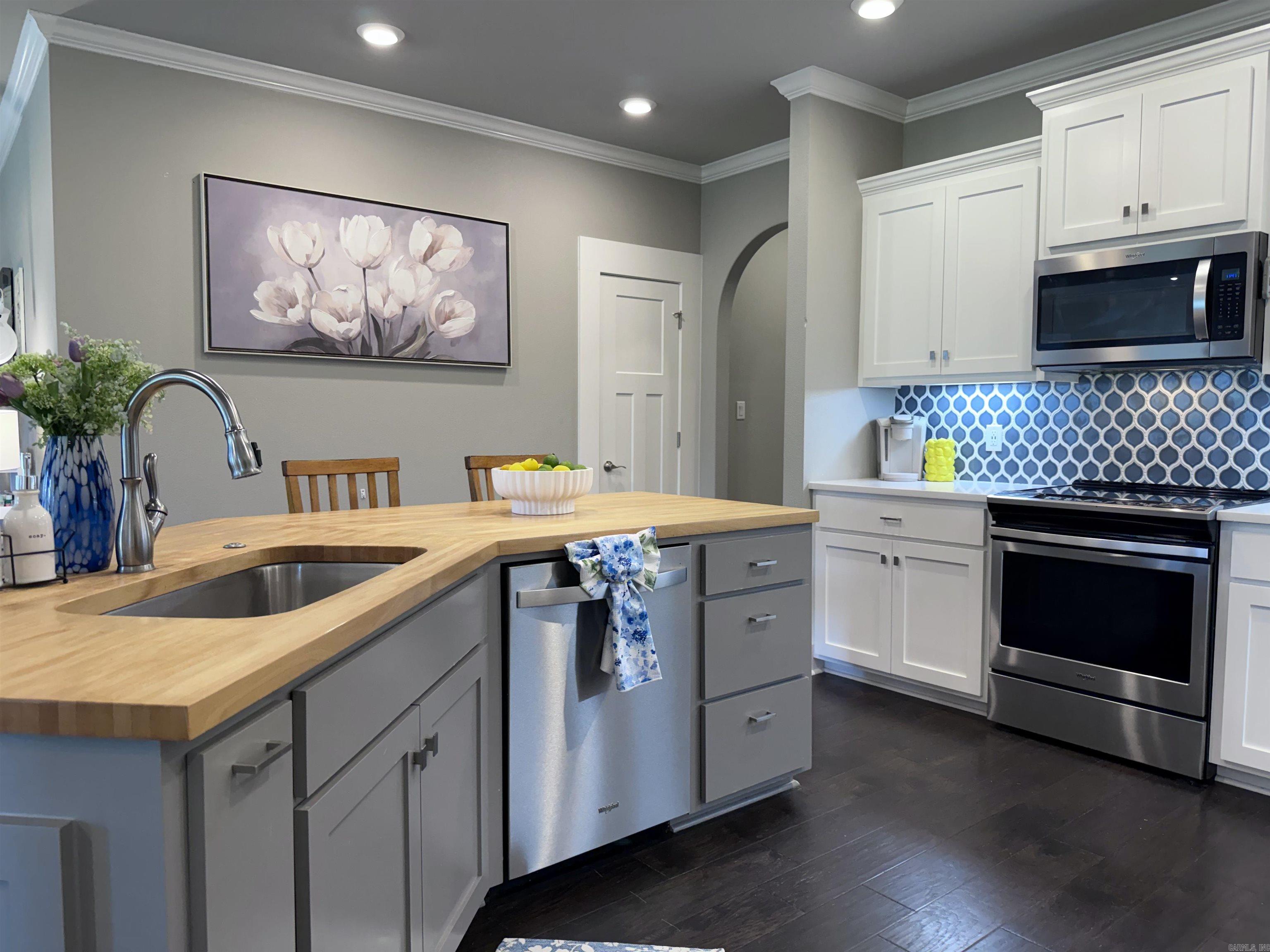 BIANCA MEADOWS - Residential