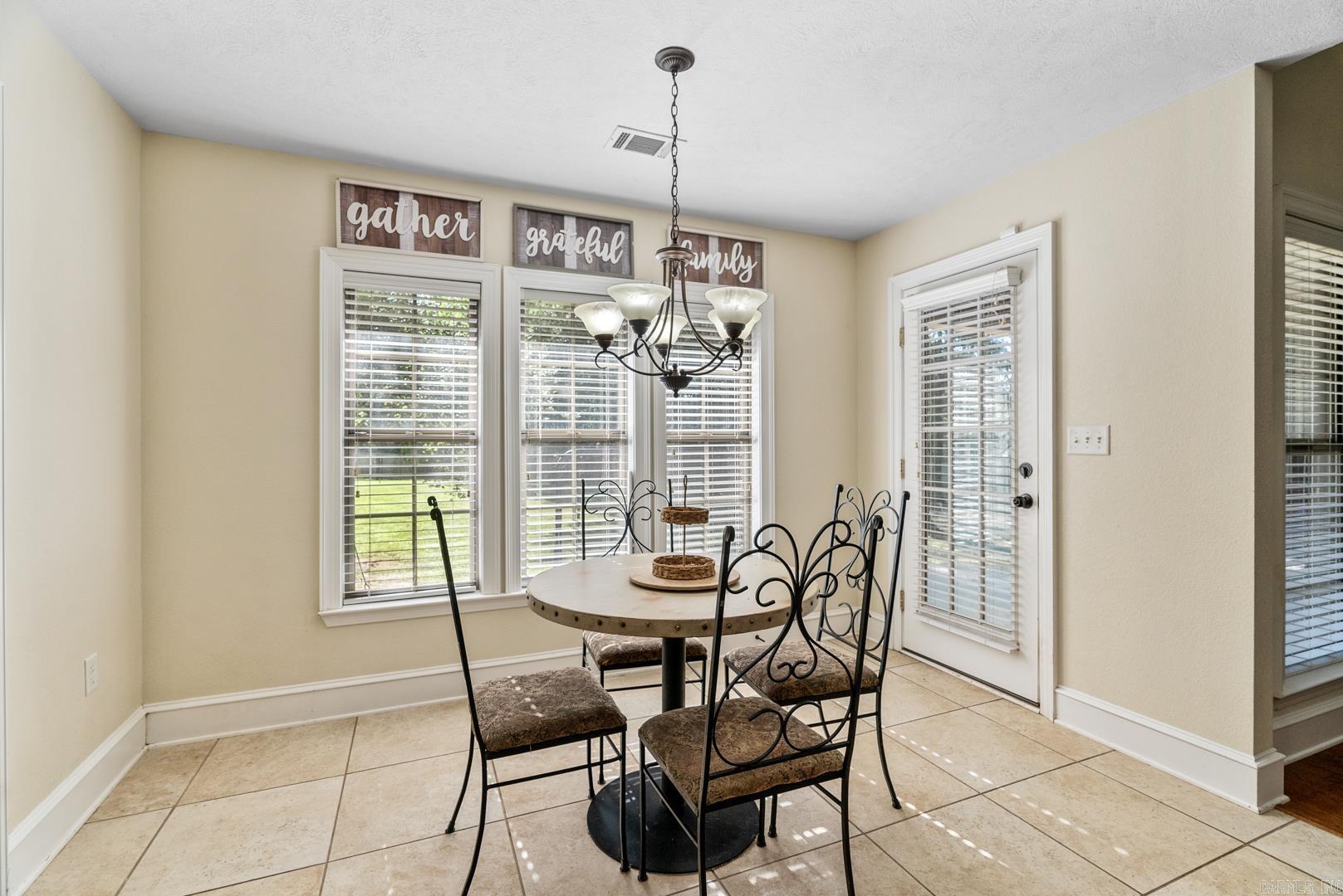 SALTER MEADOWS - Residential