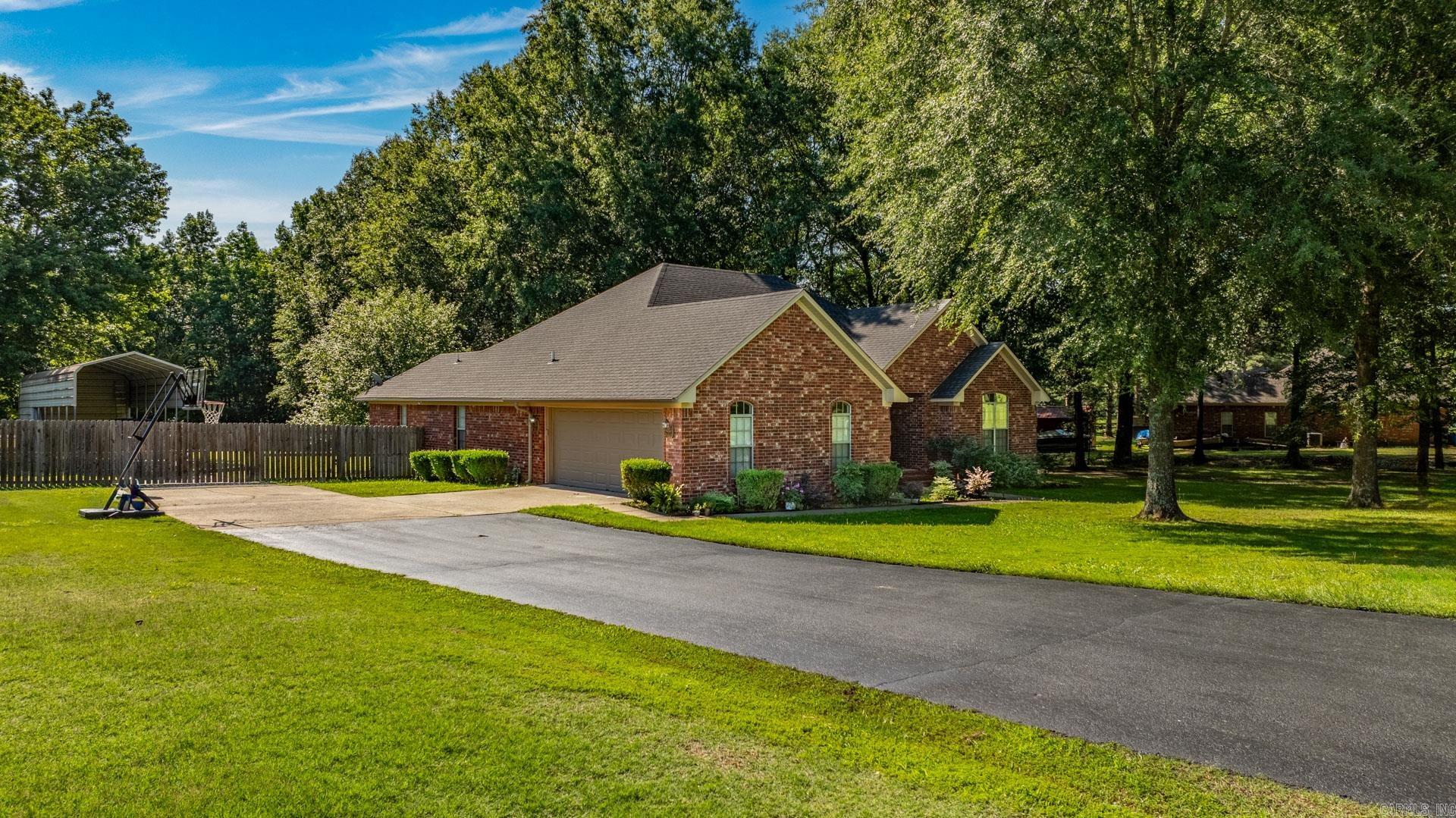 SALTER MEADOWS - Residential