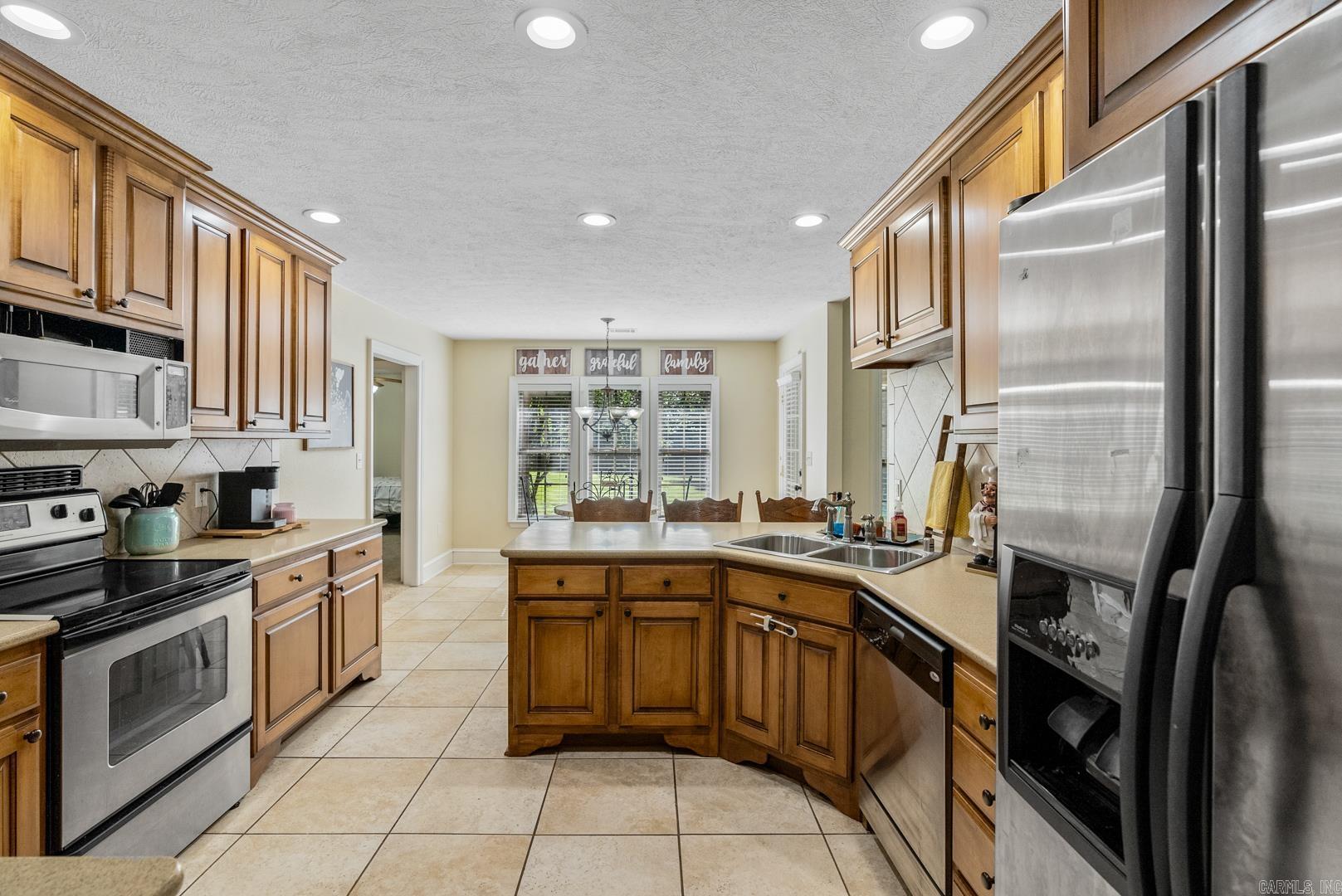 SALTER MEADOWS - Residential