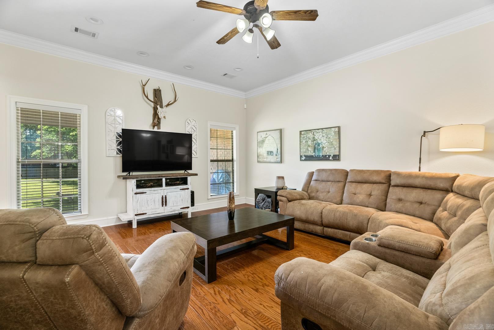 SALTER MEADOWS - Residential