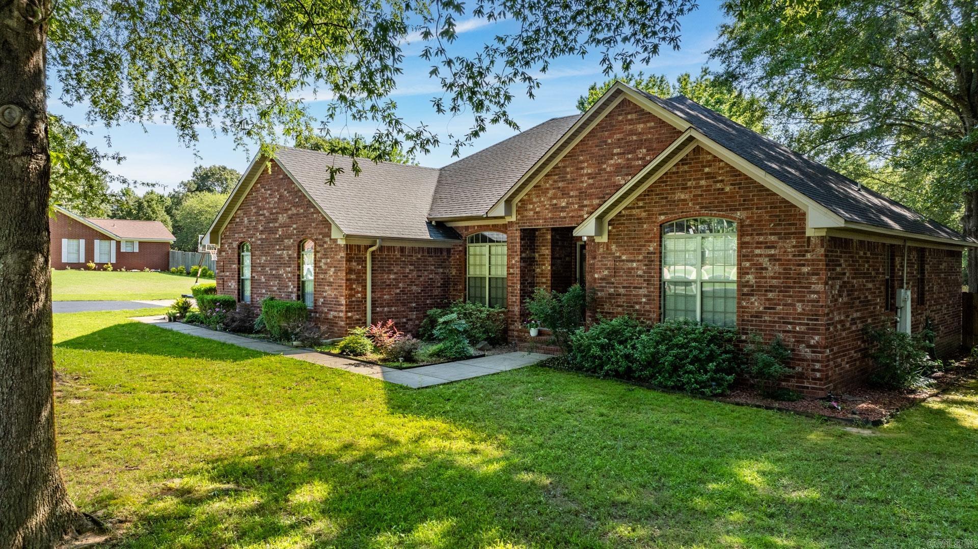 SALTER MEADOWS - Residential