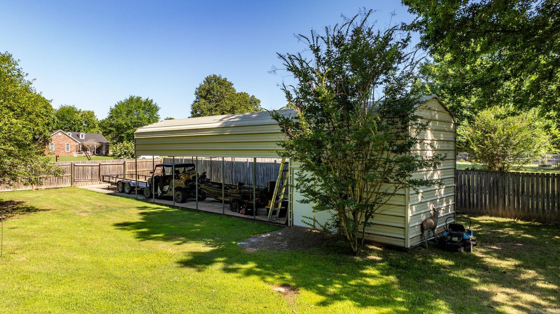 SALTER MEADOWS - Residential