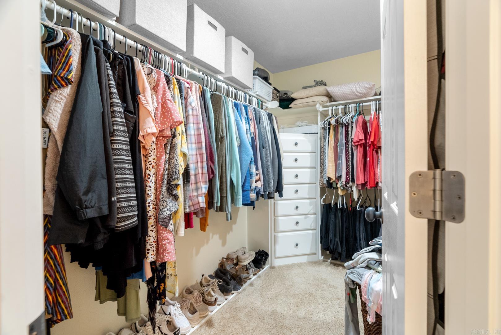 SALTER MEADOWS - Residential